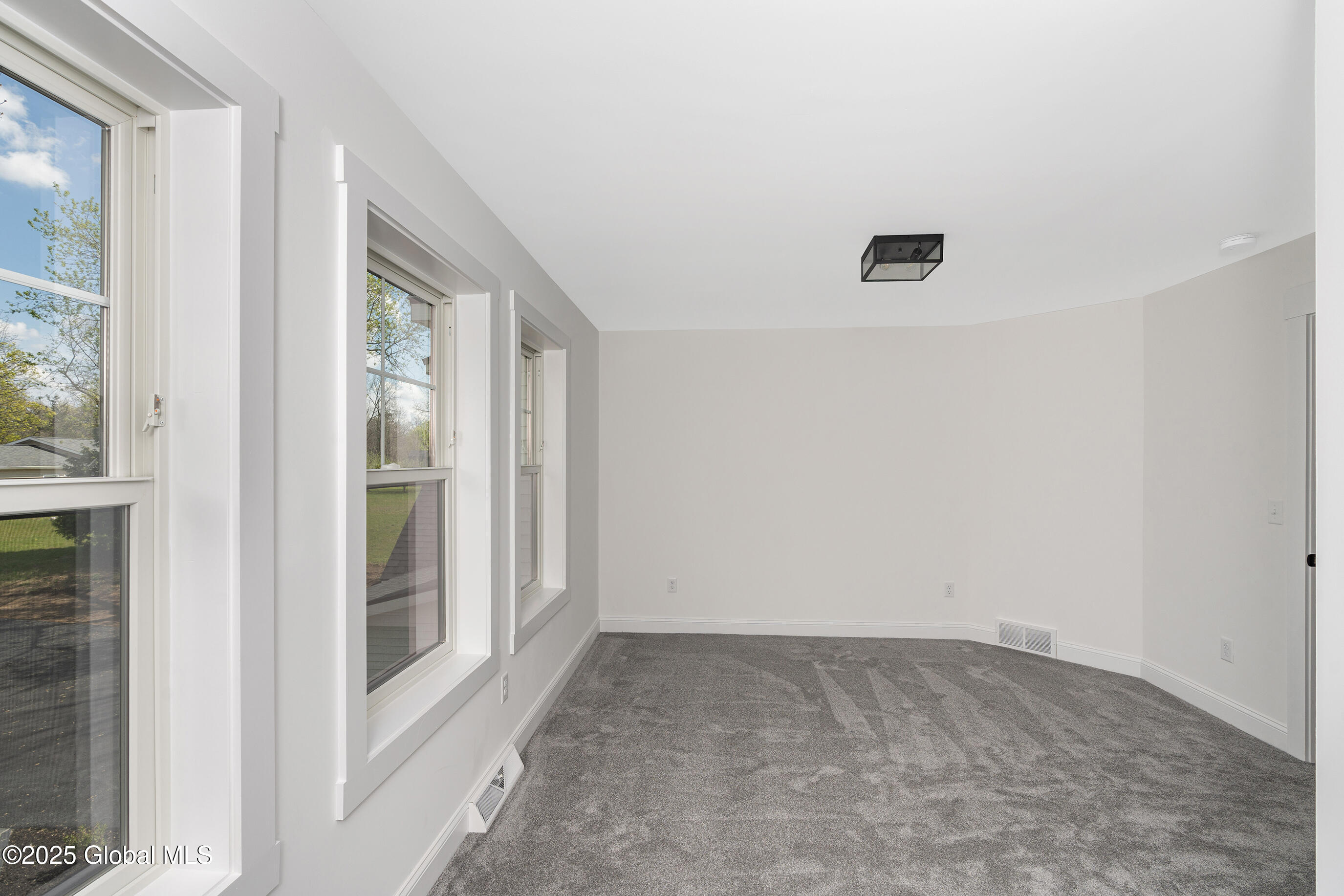 225 Pinewood Drive, Guilderland, New York image 42
