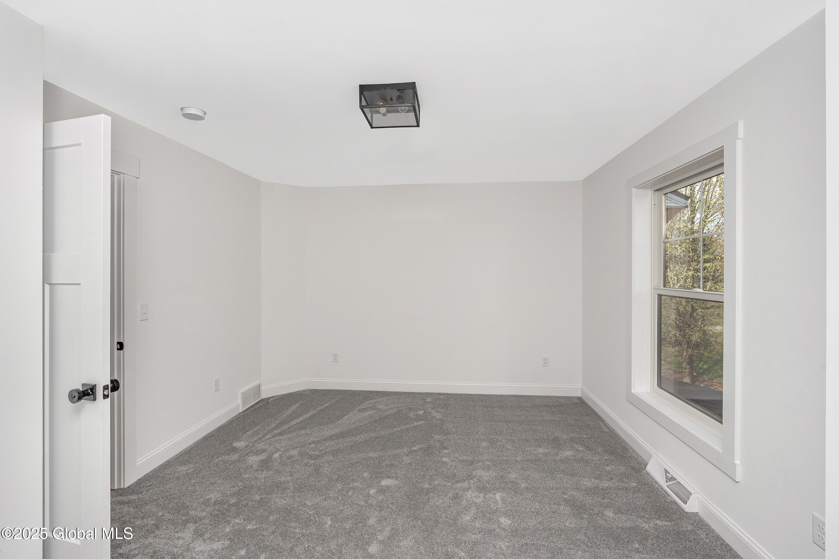 225 Pinewood Drive, Guilderland, New York image 45