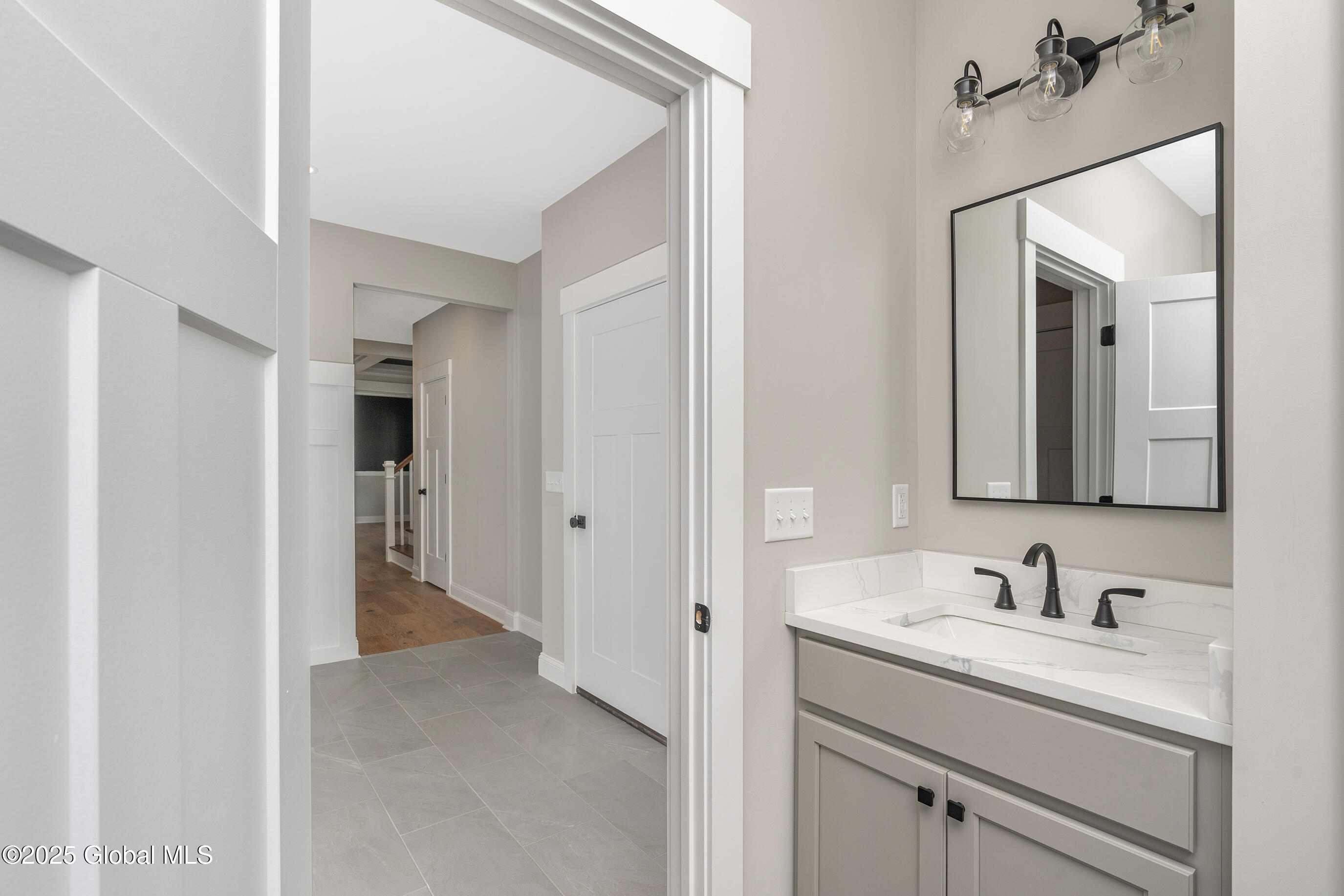 225 Pinewood Drive, Guilderland, New York image 34