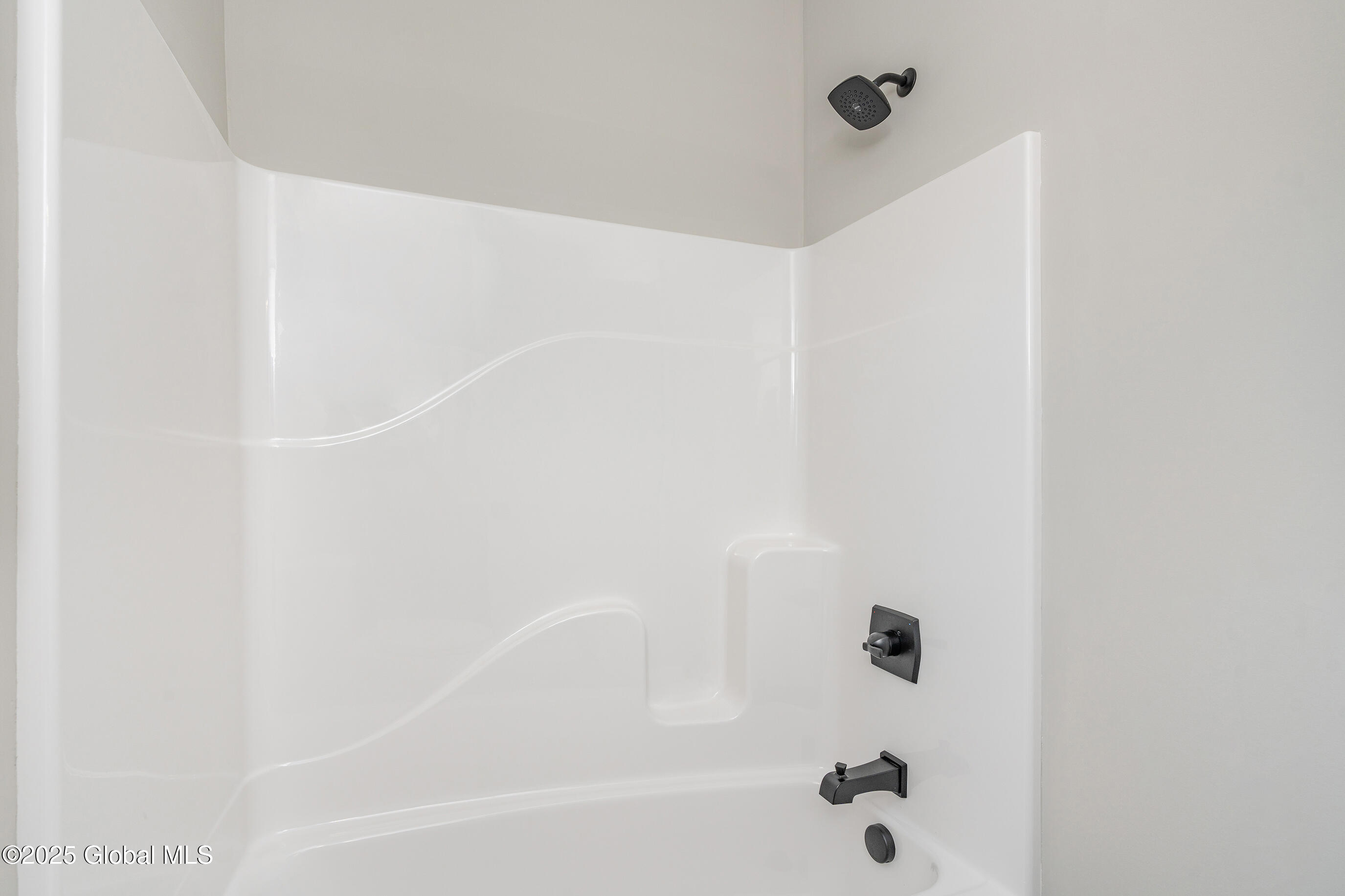 225 Pinewood Drive, Guilderland, New York image 32