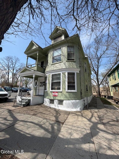 Multifamily For Sale - 318 Georgetta Dix Plz<br/> Schenectady, NY 12307
