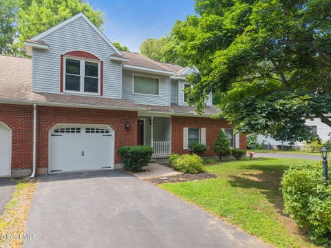 Photo of 41 Westbury Court, Clifton Park, NY 12065 (MLS # 202621753)