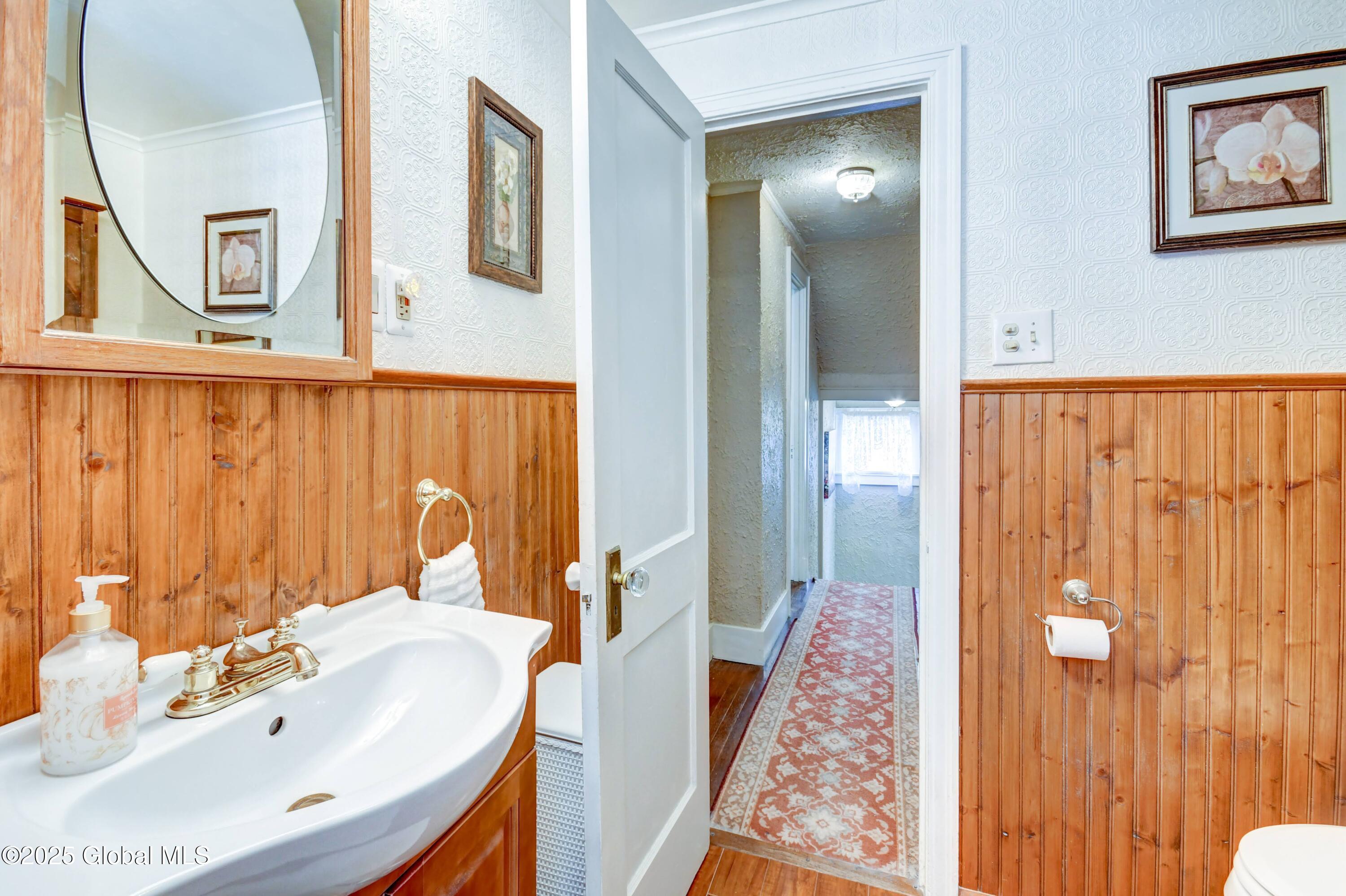 33 Monroe Street, Gloversville, New York image 31