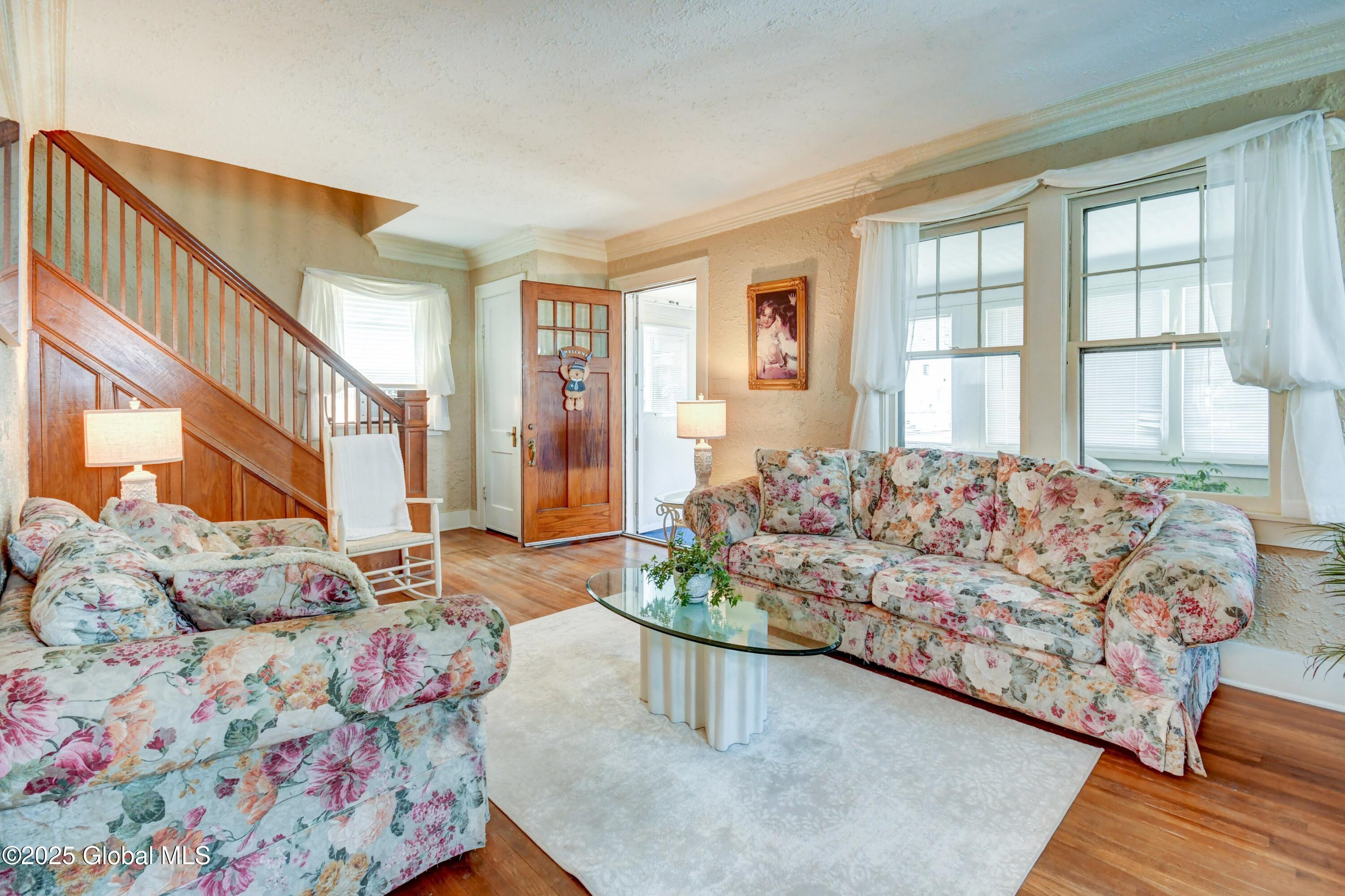 33 Monroe Street, Gloversville, New York image 5