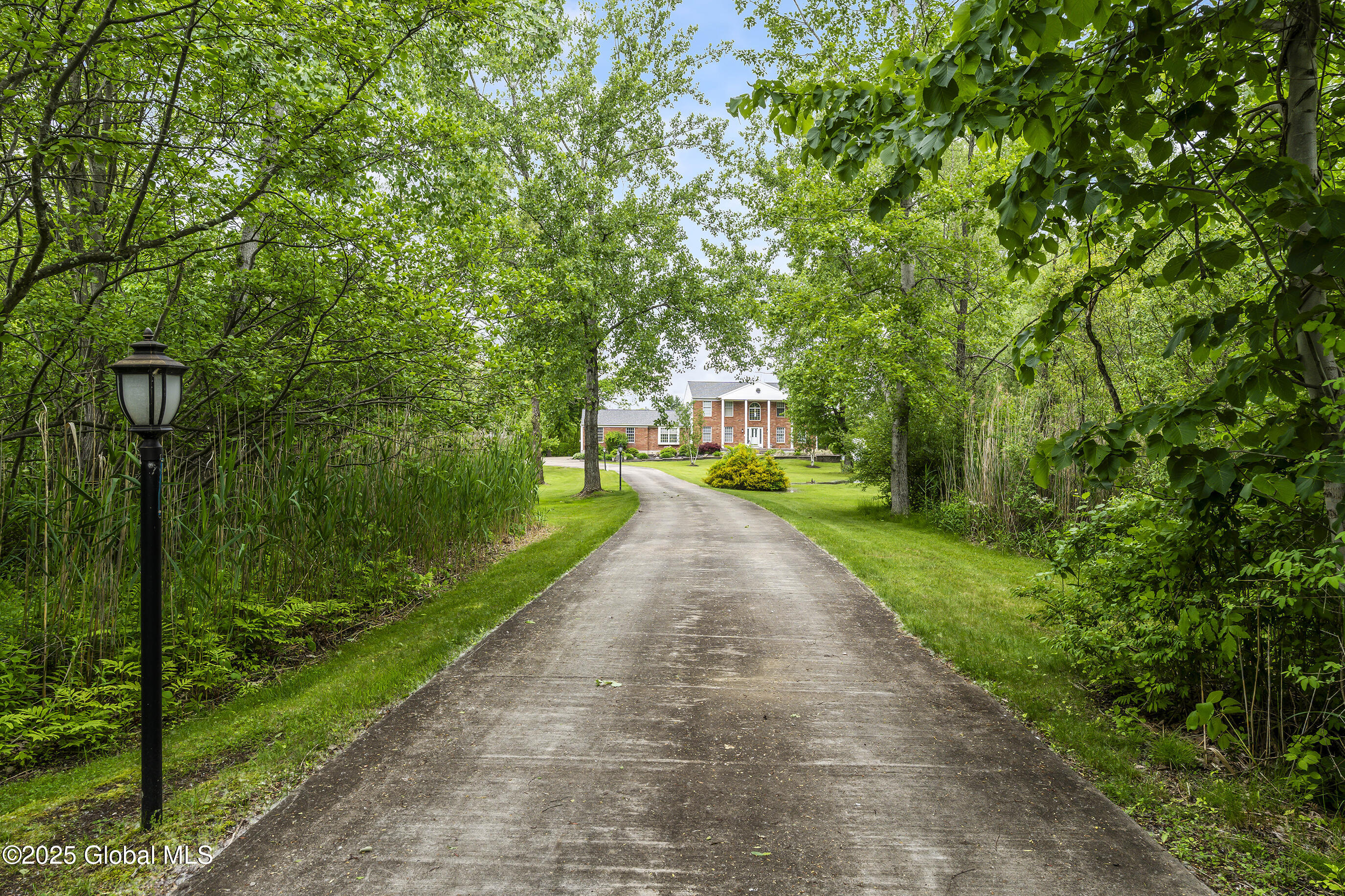 987 Grooms Road, Rexford, New York image 3