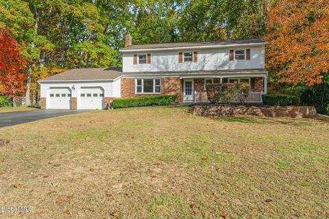 Photo of 58 St Andrews Drive, Clifton Park, NY 12065 (MLS # 202528279)