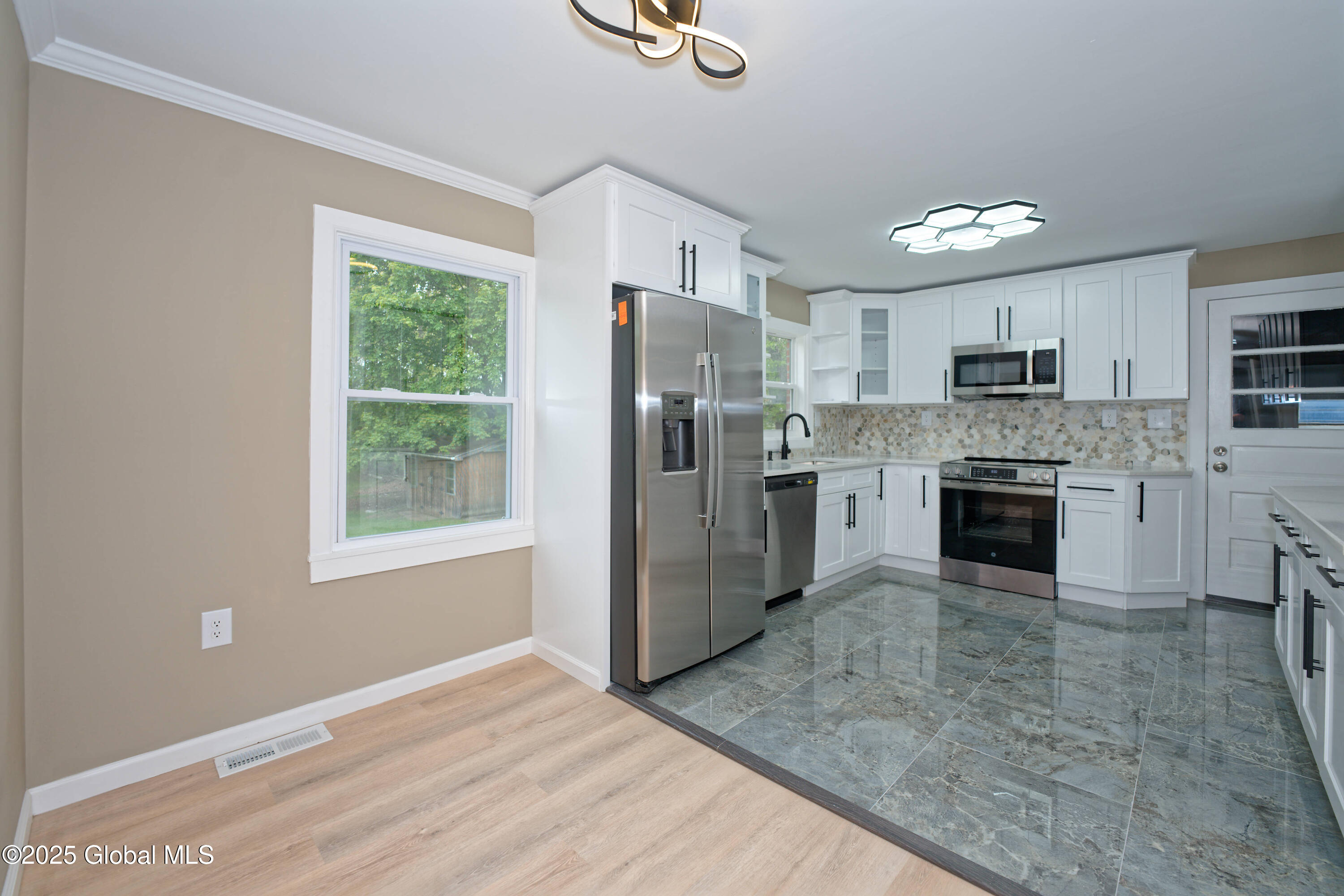2775 Curry Road, Schenectady, New York image 14