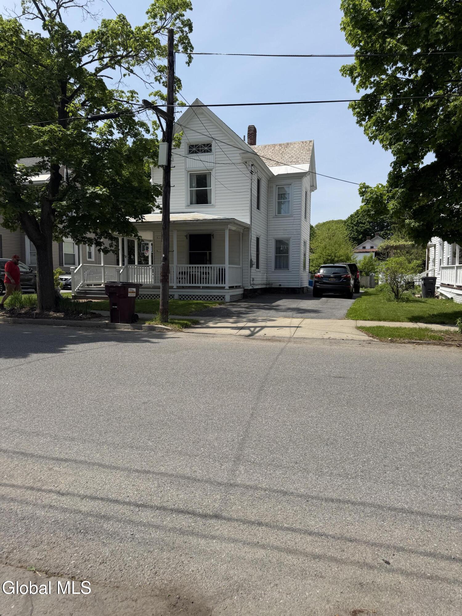52 Walnut Street