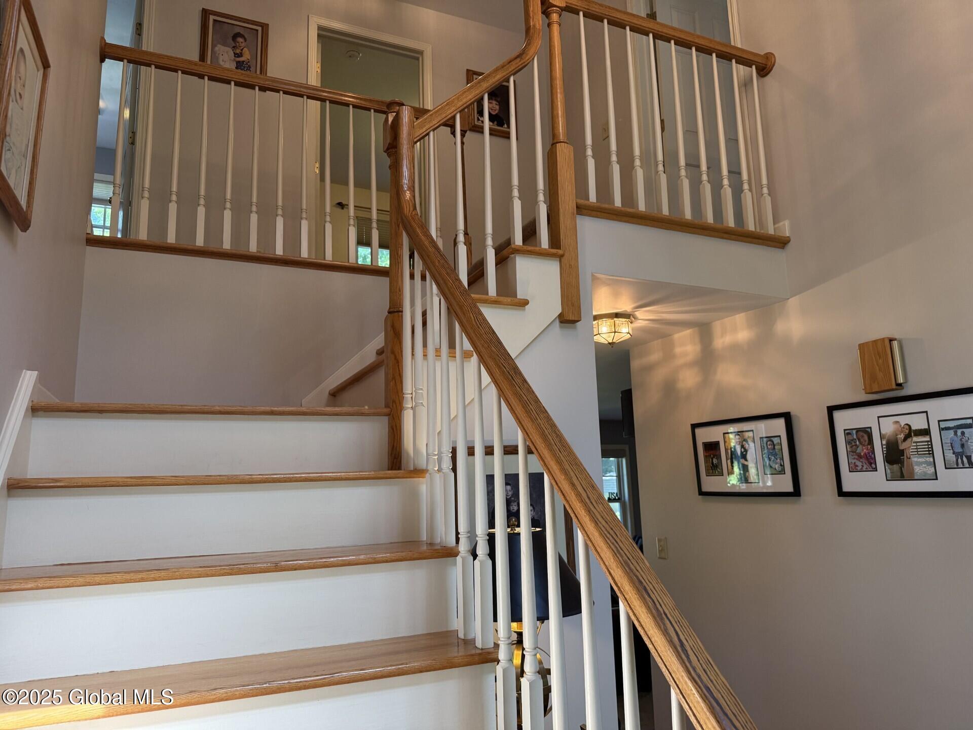 14 Edward Drive, West Sand Lake, New York image 9