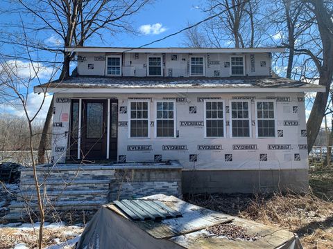 Homes For Sale - 1432 Hudson Avenue<br/> Stillwater, NY 12170
