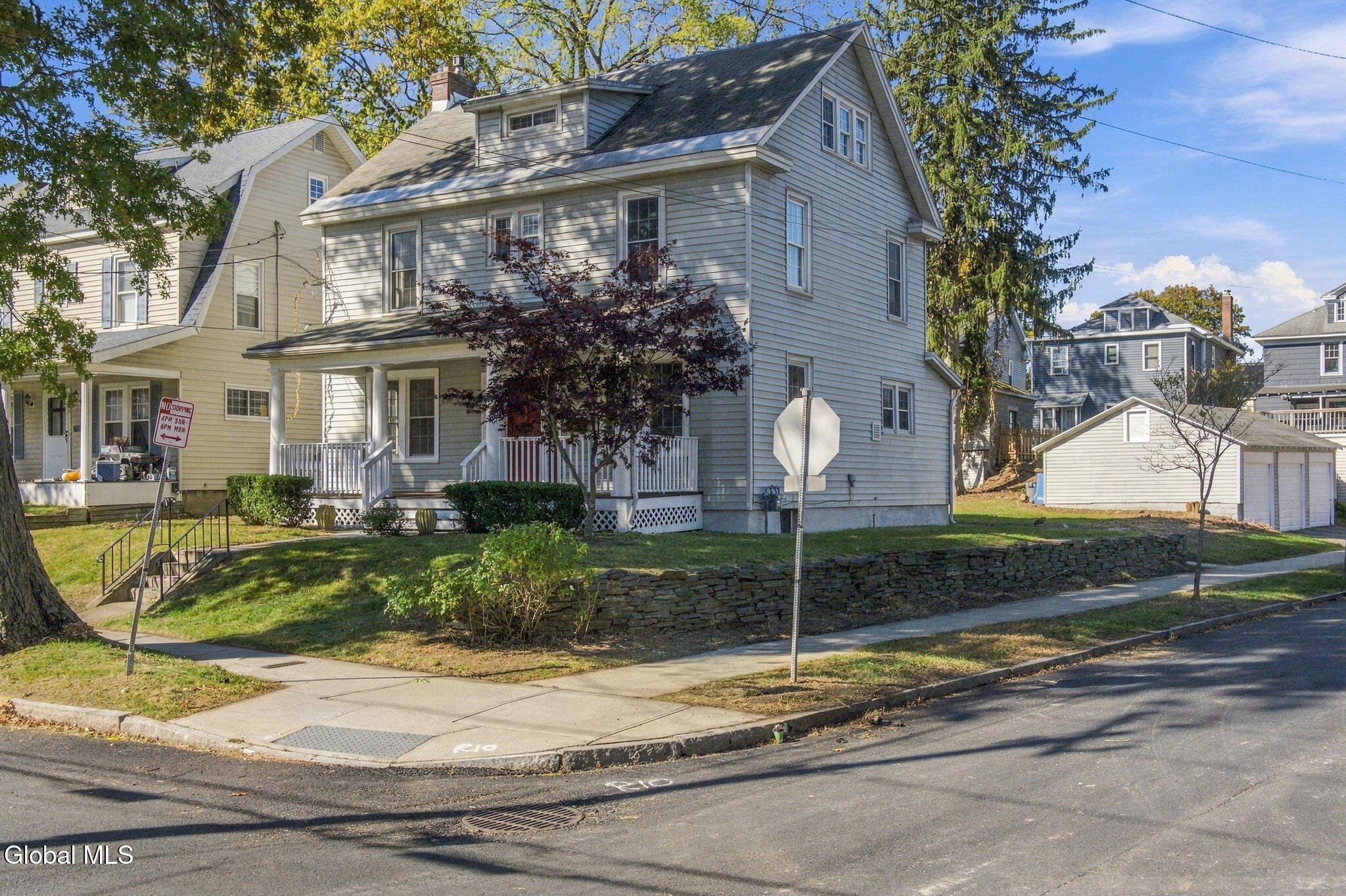 28 Homestead Avenue