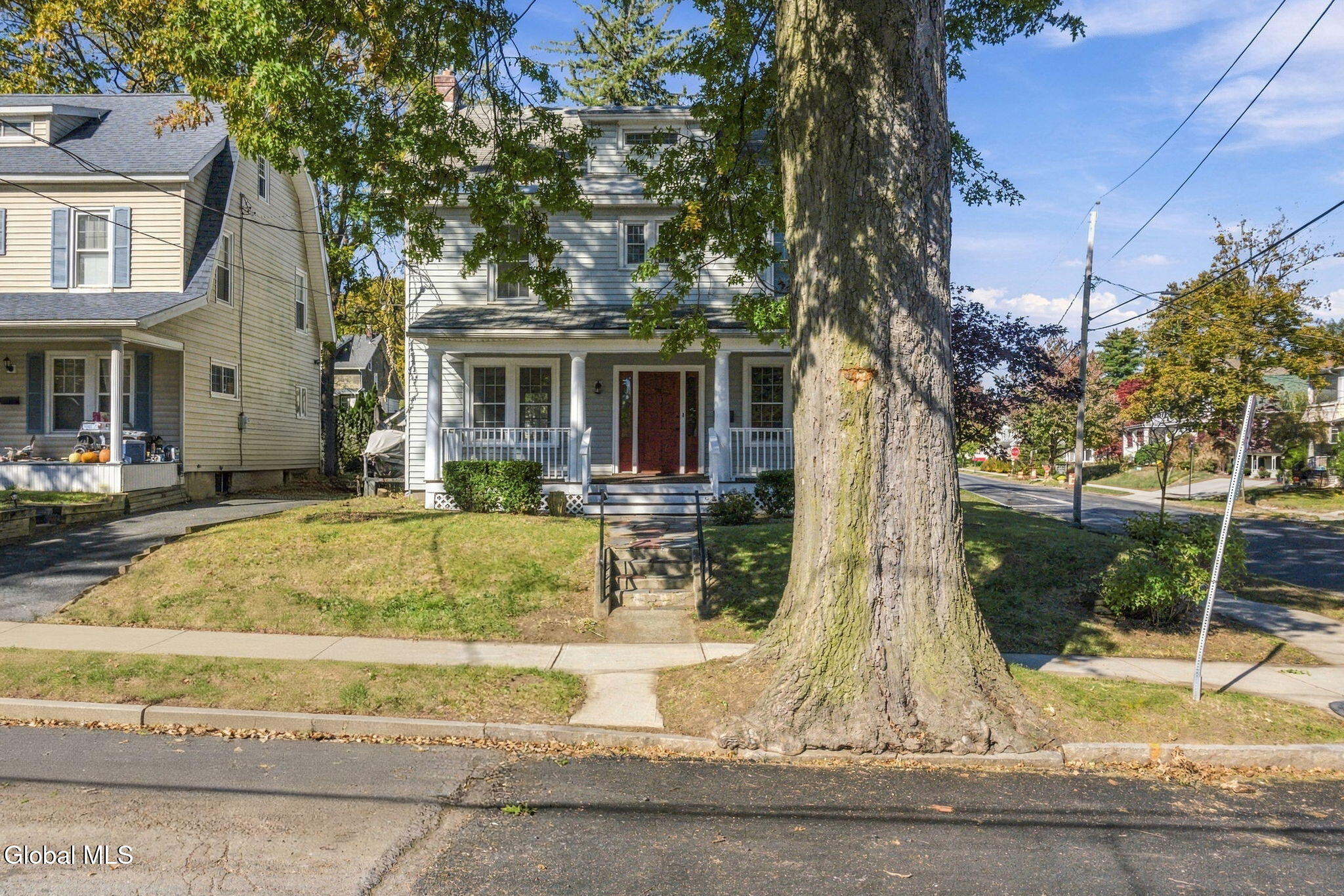 28 Homestead Avenue