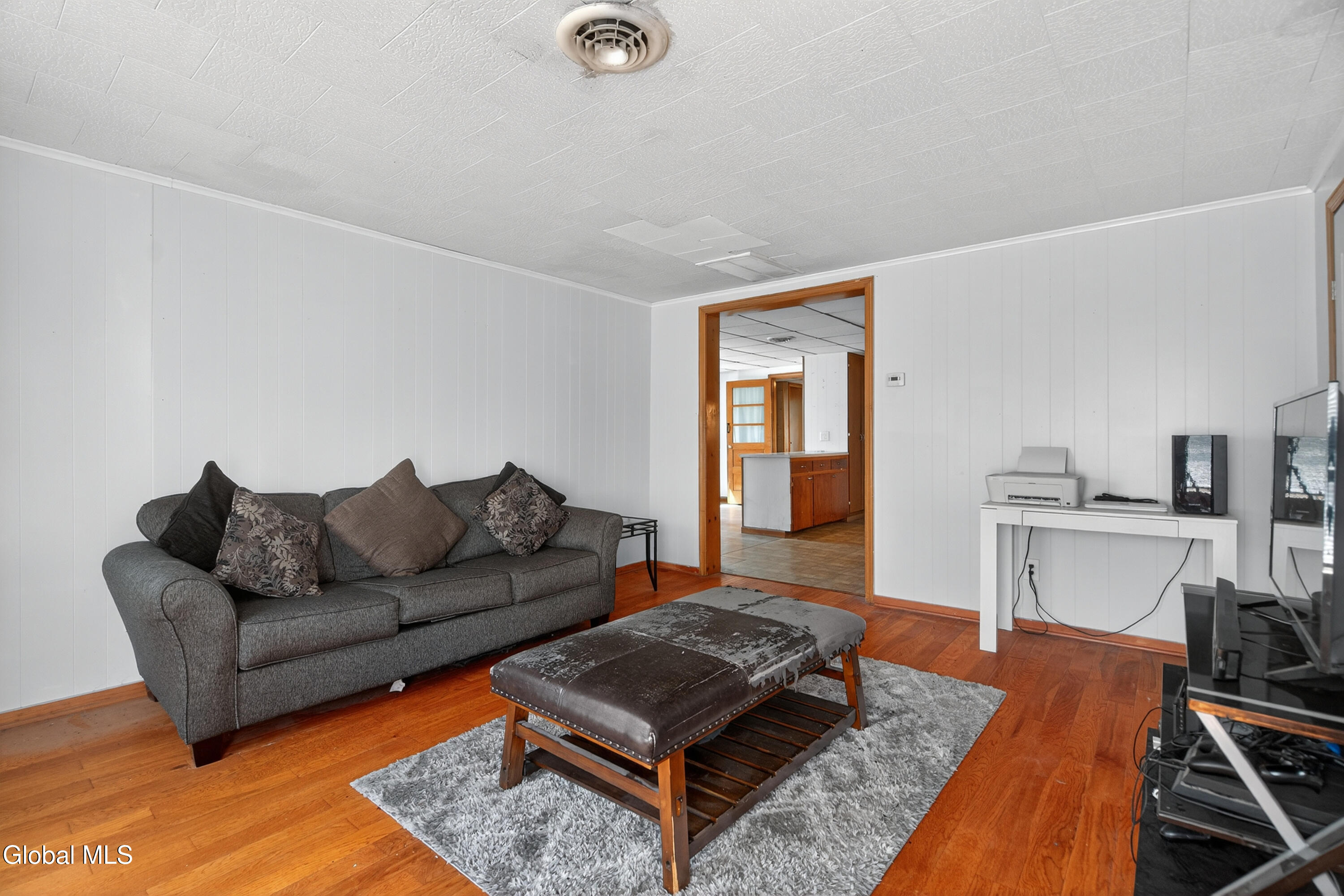 Watervliet, New York 12189, United States, 5 Bedrooms Bedrooms, ,2 BathroomsBathrooms,Residential,Active,193358