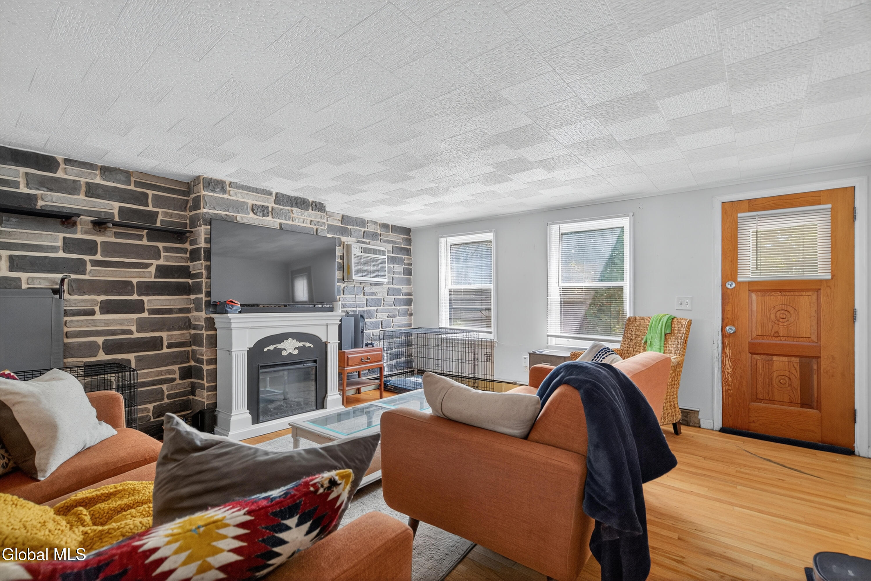 Watervliet, New York 12189, United States, 5 Bedrooms Bedrooms, ,2 BathroomsBathrooms,Residential,Active,193358