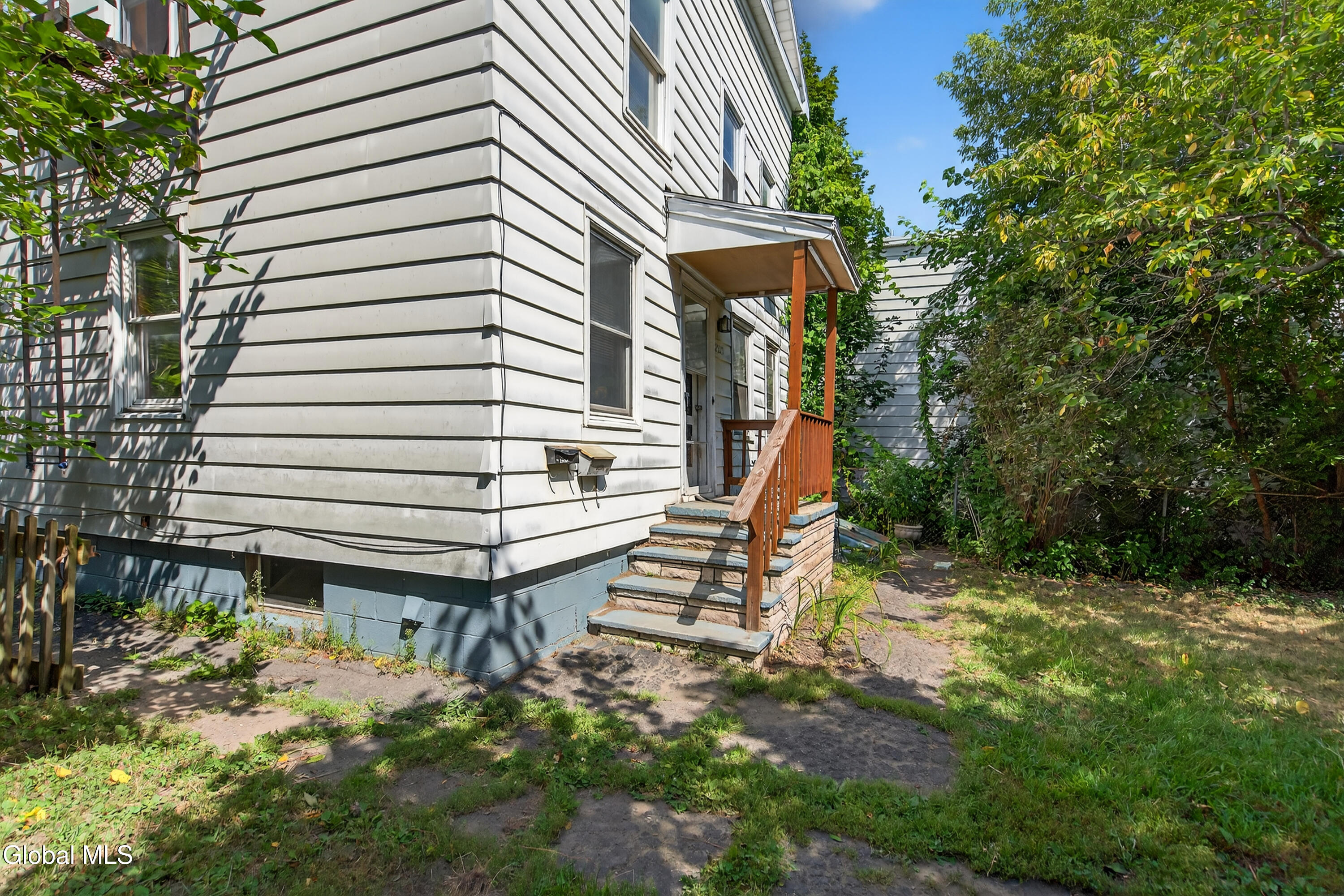 Watervliet, New York 12189, United States, 5 Bedrooms Bedrooms, ,2 BathroomsBathrooms,Residential,Active,193358