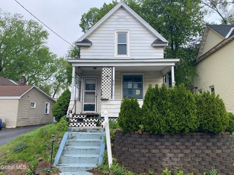 Photo of 20 Henry Street, Schenectady, NY 12304 (MLS # 202522565)
