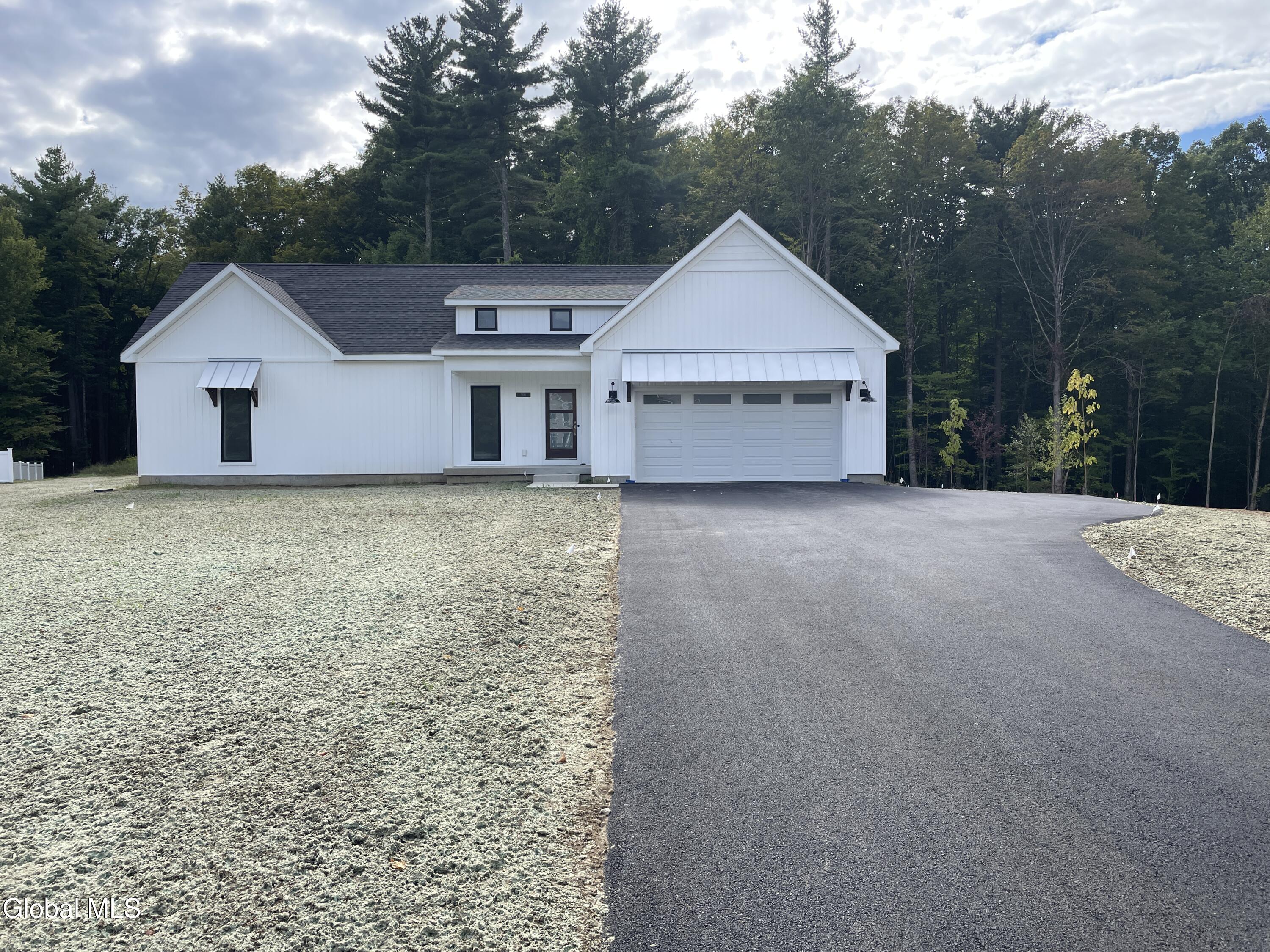 Wilton, New York 12831, United States, 3 Bedrooms Bedrooms, ,2 BathroomsBathrooms,Residential,Pending,21948