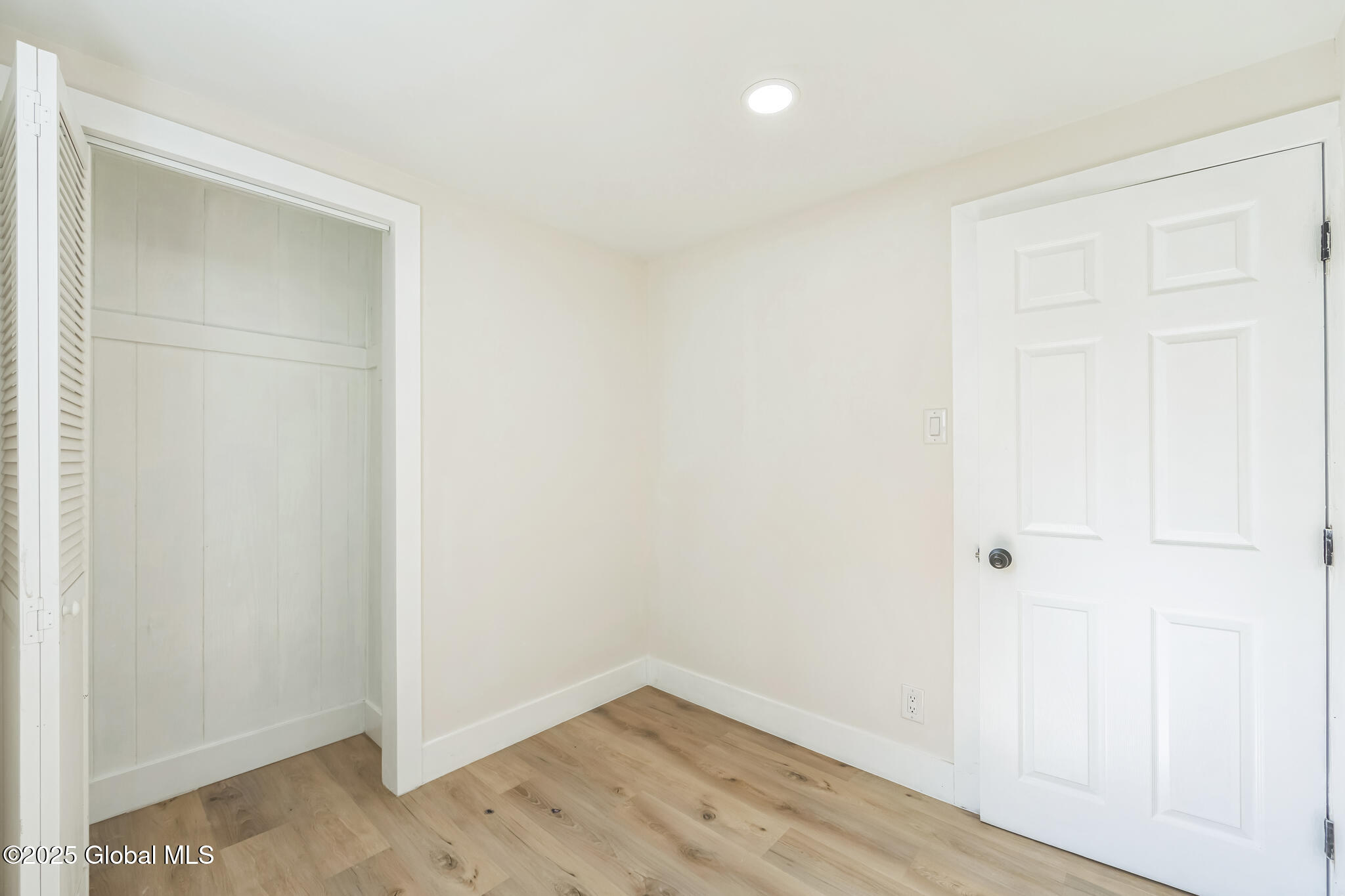889 Yorkston Street, Schenectady, New York image 6