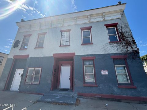 Photo of 663 2nd Avenue #1R, Troy, NY 12182 (MLS # 202610391)