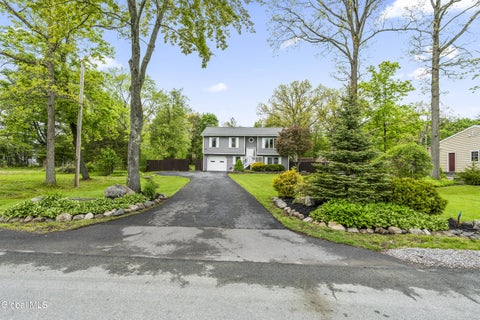 Photo of 331 Butterfield Avenue, Schenectady, NY 12008 (MLS # 202618697)