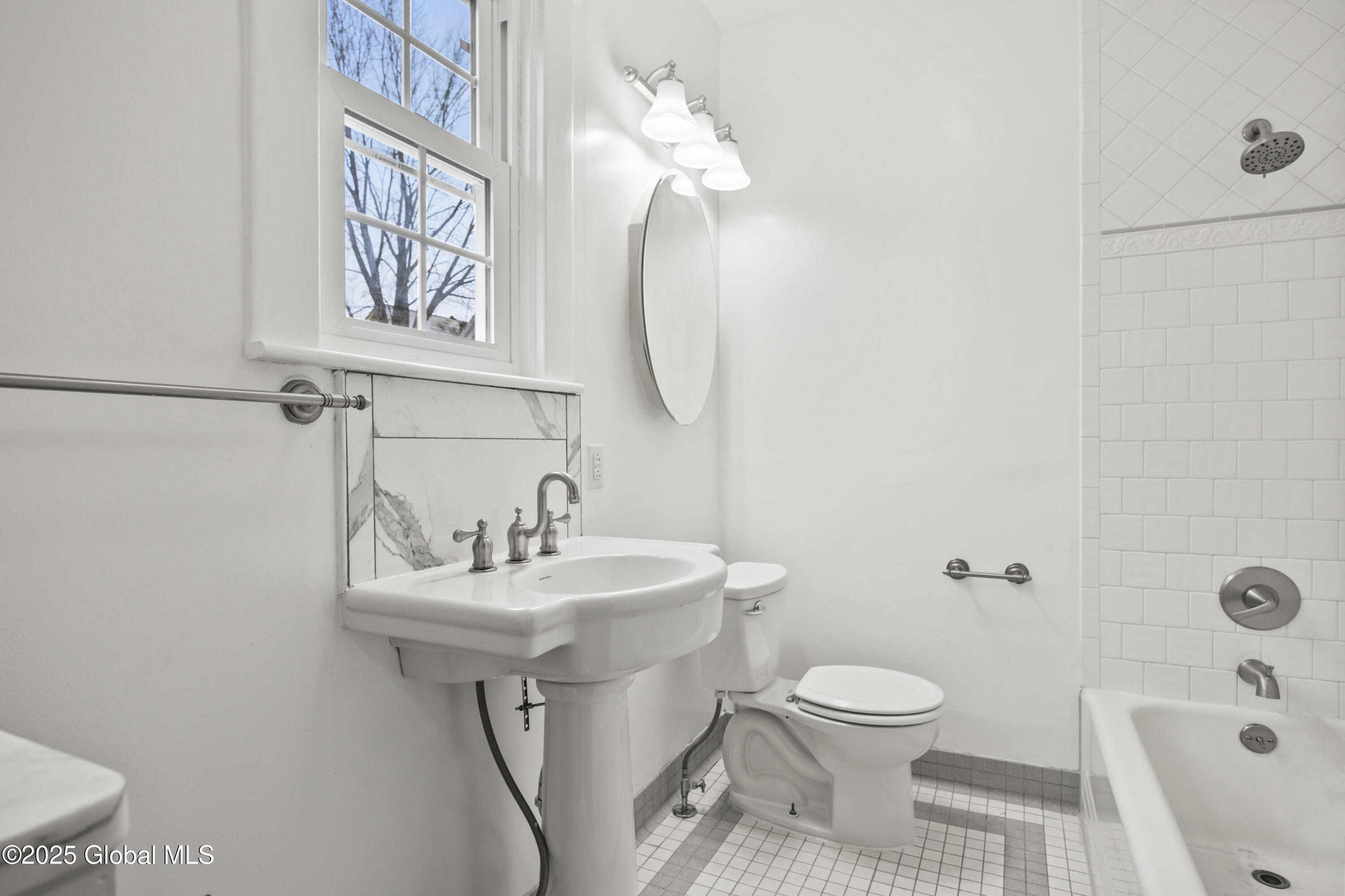 559 Myrtle Avenue, Albany, New York image 26