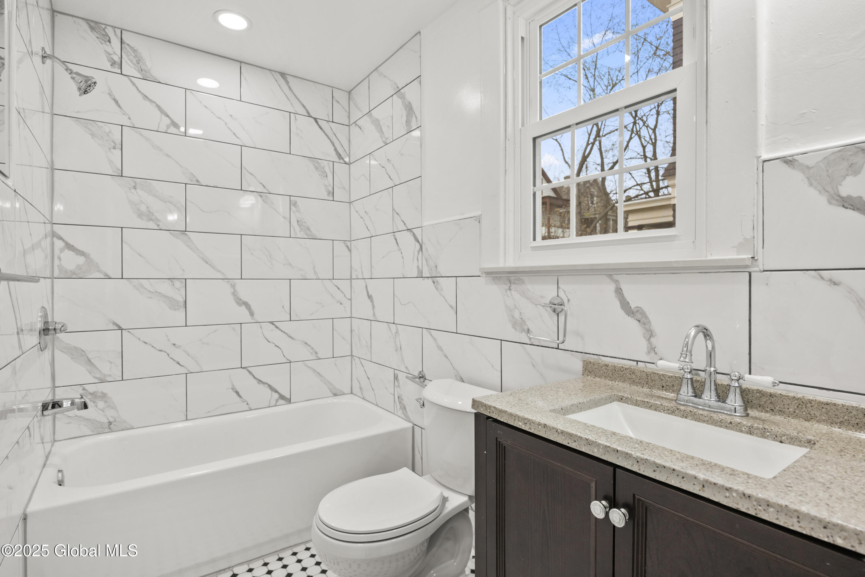 559 Myrtle Avenue, Albany, New York image 17