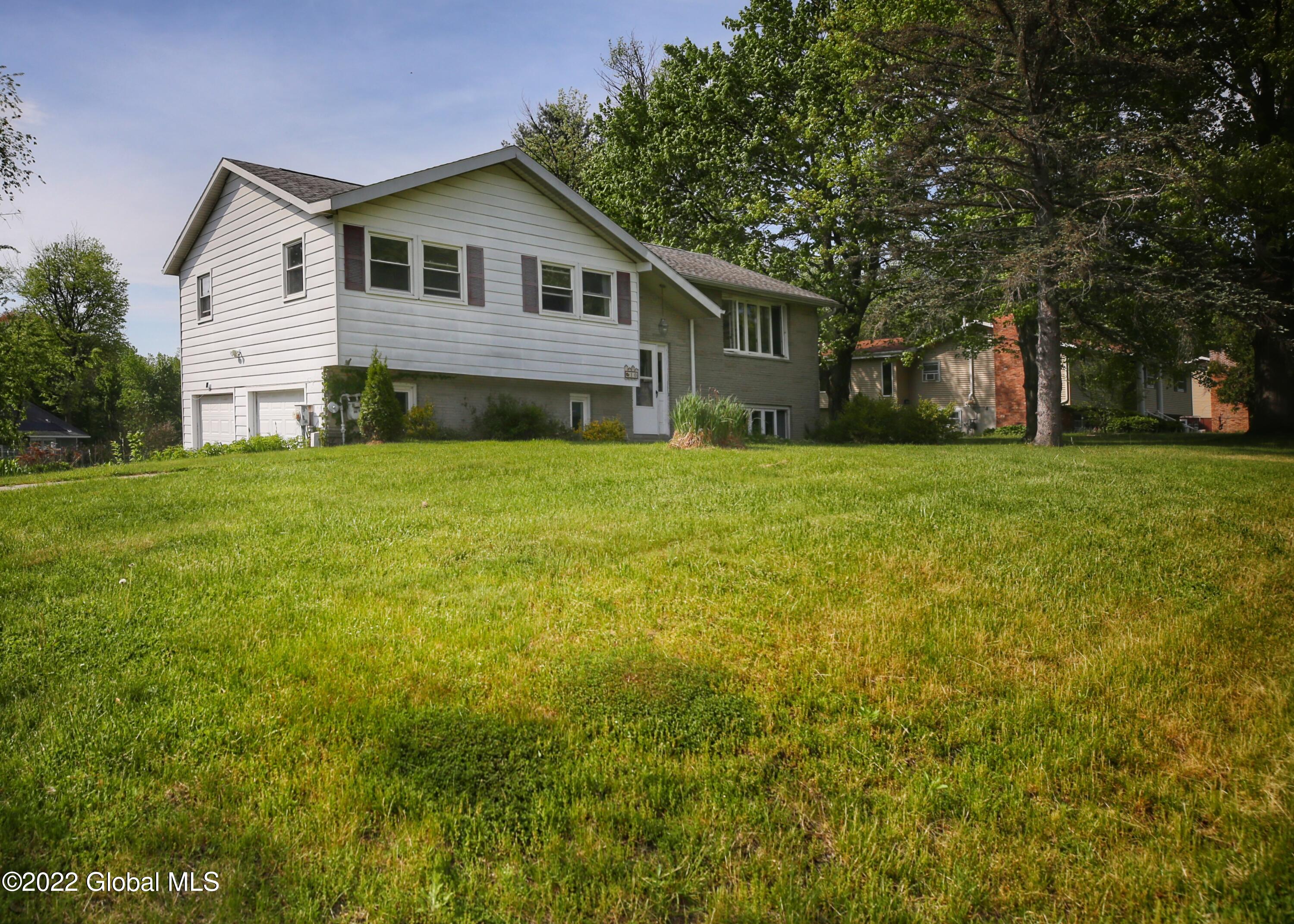 10 Bayberry Drive, Castleton On Hudson, New York image 3