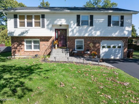 Photo of 27 Bellevue Street, Selkirk, NY 12158 (MLS # 202527953)