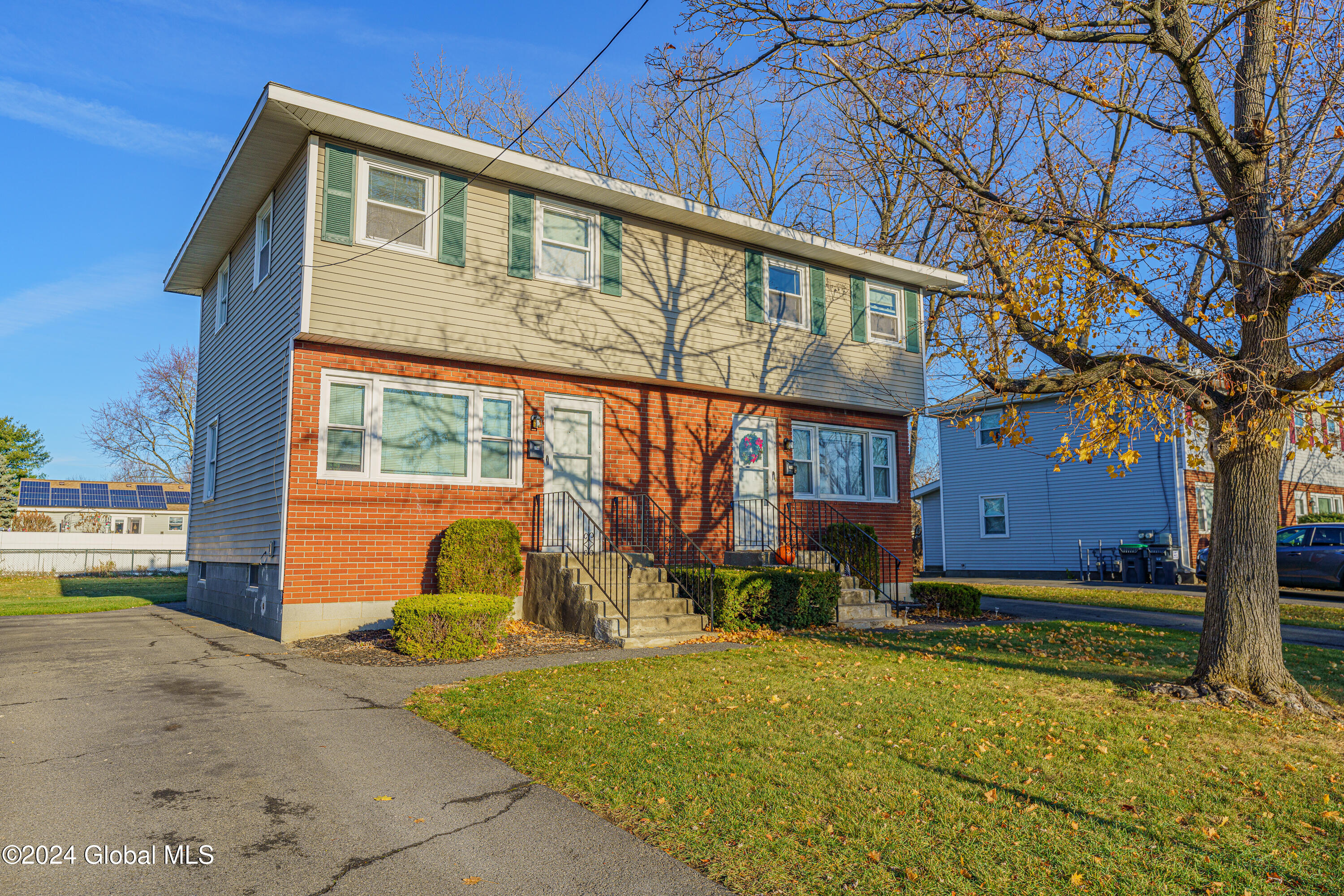 29 Commodore Street, Colonie, New York image 3