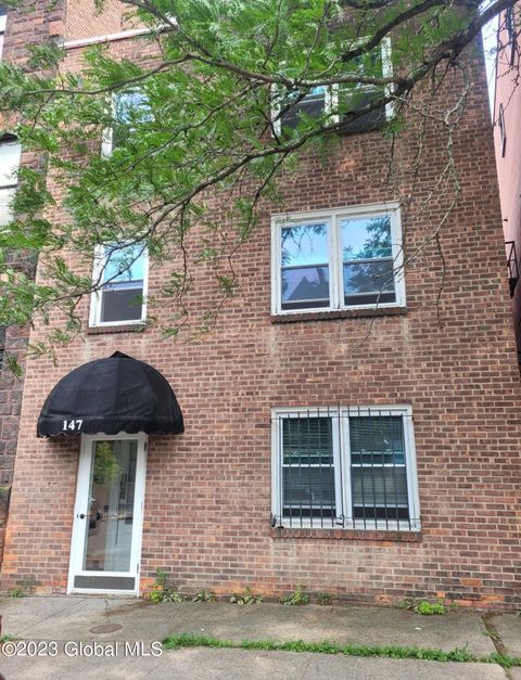 Photo of 147 Eagle Street #APT 3, Albany, NY 12202 (MLS # 202612130)