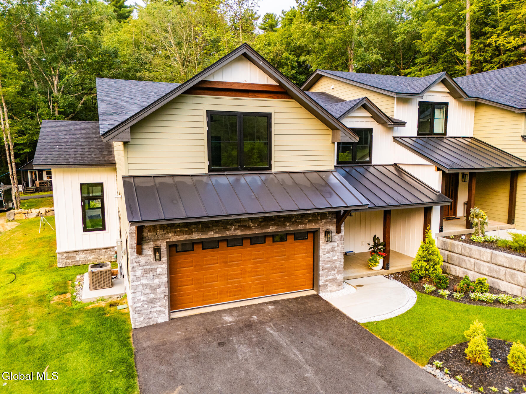 3259 Lake Shore Drive 3