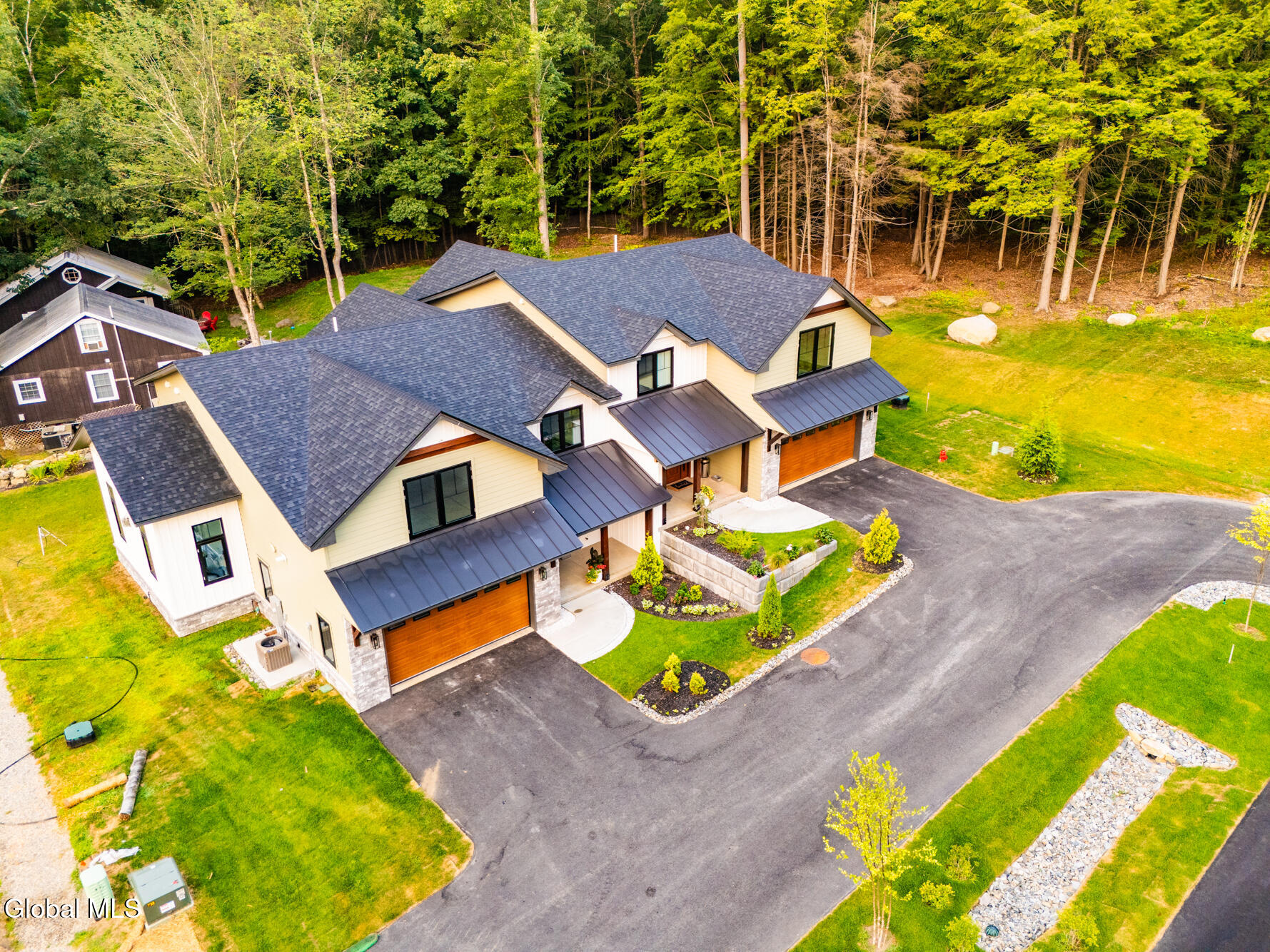 3259 Lake Shore Drive 3