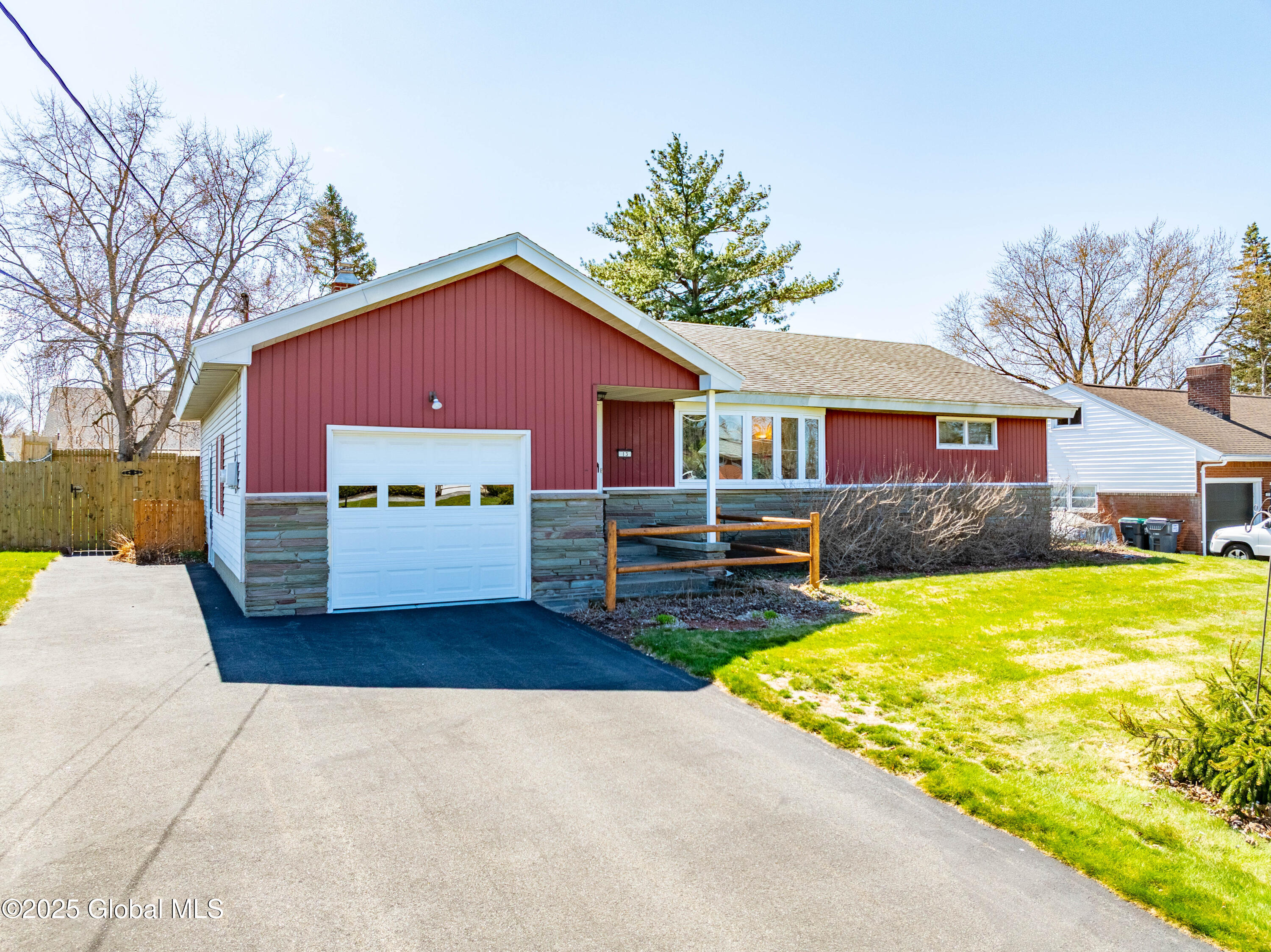 13 James Drive, Loudonville, New York image 3
