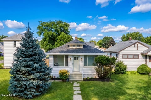 Photo of 450 Eleanor Street, Schenectady, NY 12306 (MLS # 202626180)