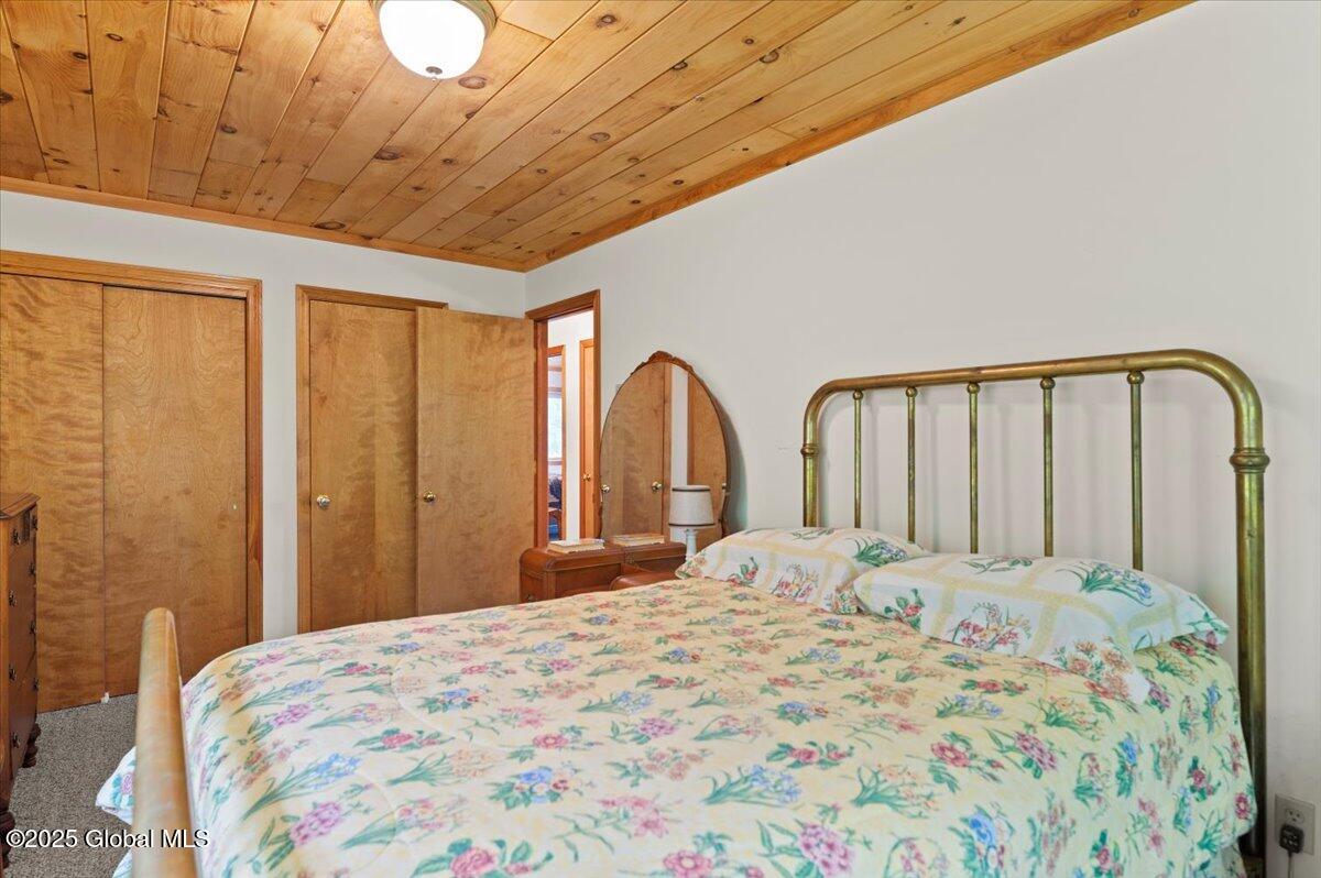 10 E Beachwood Road, Hadley, New York image 20