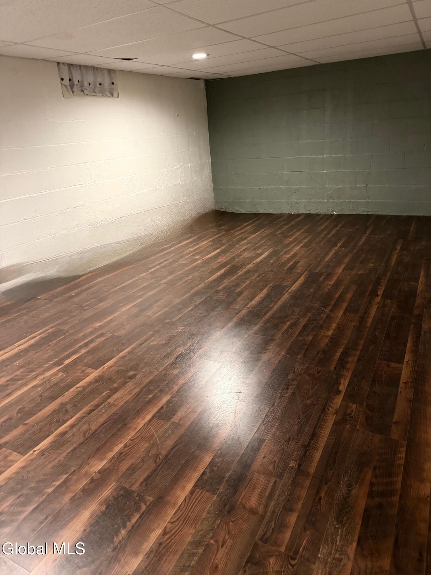 Johnstown, New York 12095, United States, 3 Bedrooms Bedrooms, ,2 BathroomsBathrooms,Residential,Active,206340