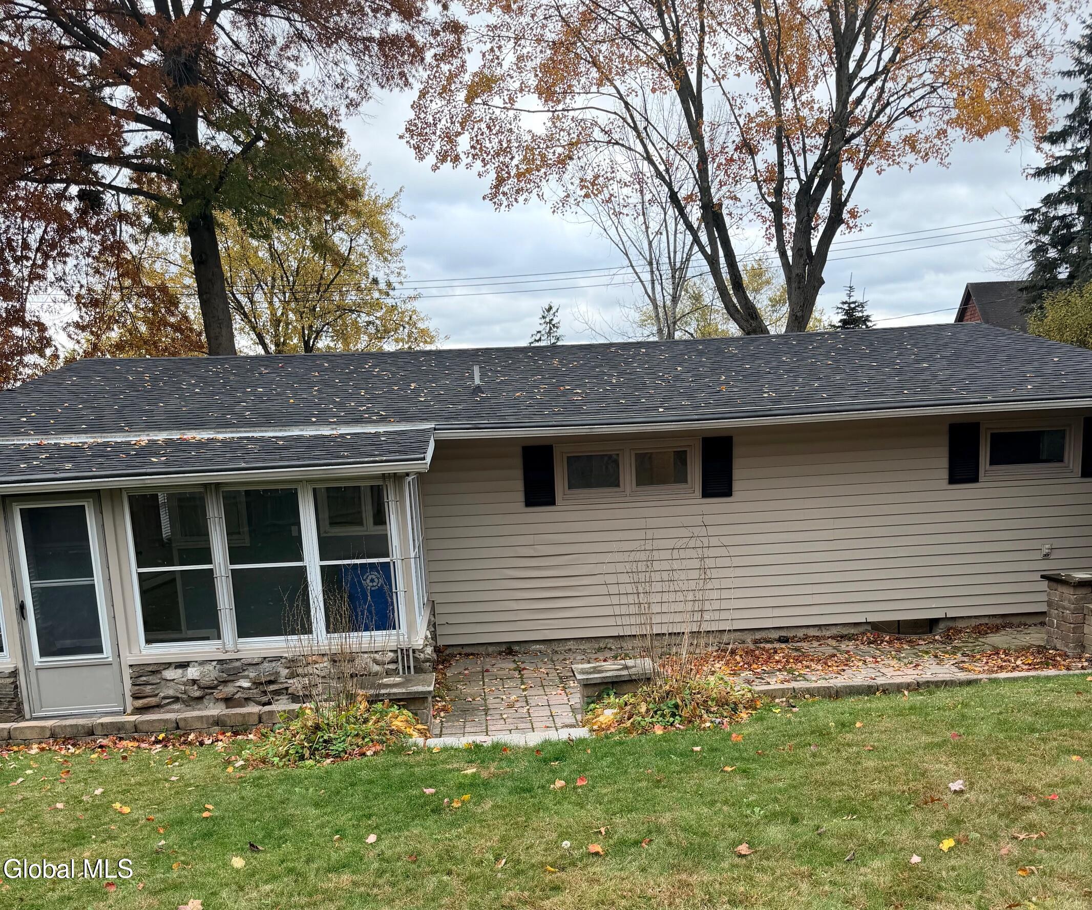 Johnstown, New York 12095, United States, 3 Bedrooms Bedrooms, ,2 BathroomsBathrooms,Residential,Active,206340