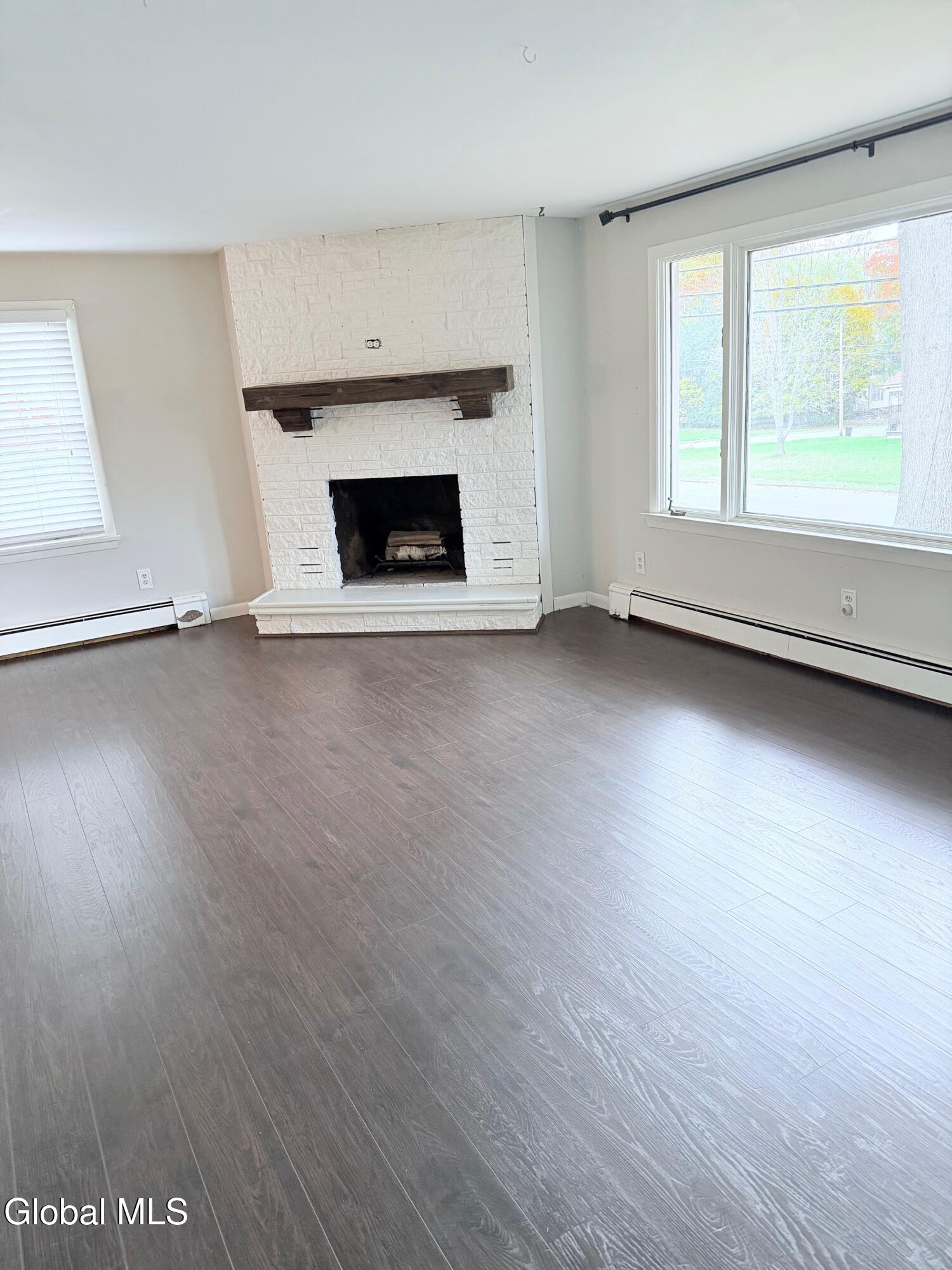 Johnstown, New York 12095, United States, 3 Bedrooms Bedrooms, ,2 BathroomsBathrooms,Residential,Active,206340