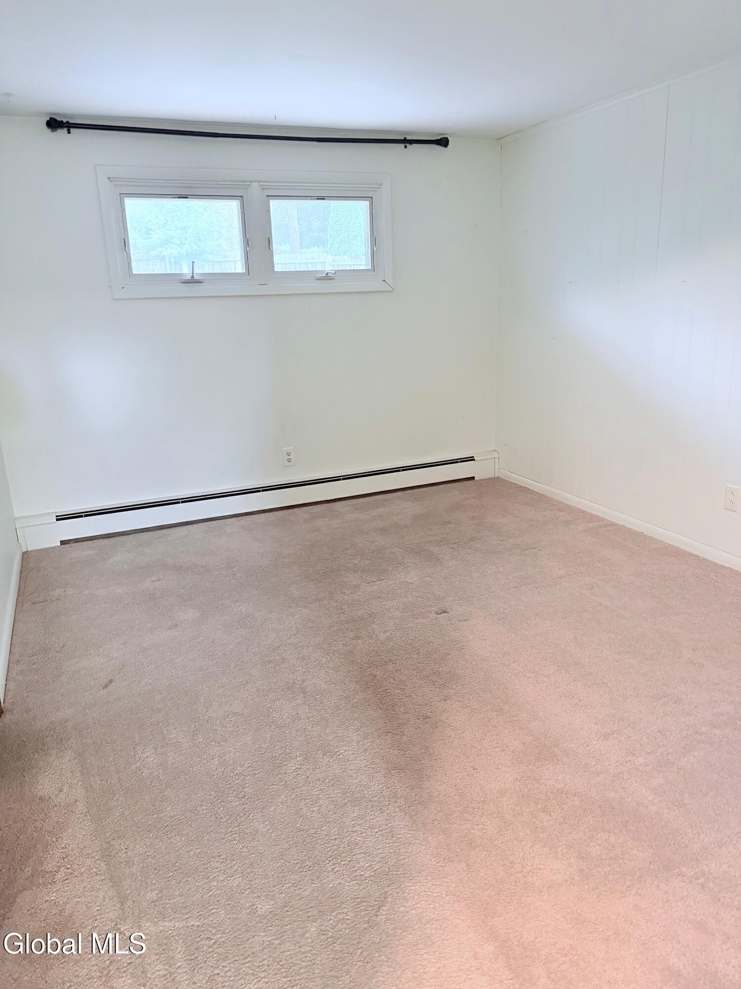 Johnstown, New York 12095, United States, 3 Bedrooms Bedrooms, ,2 BathroomsBathrooms,Residential,Active,206340