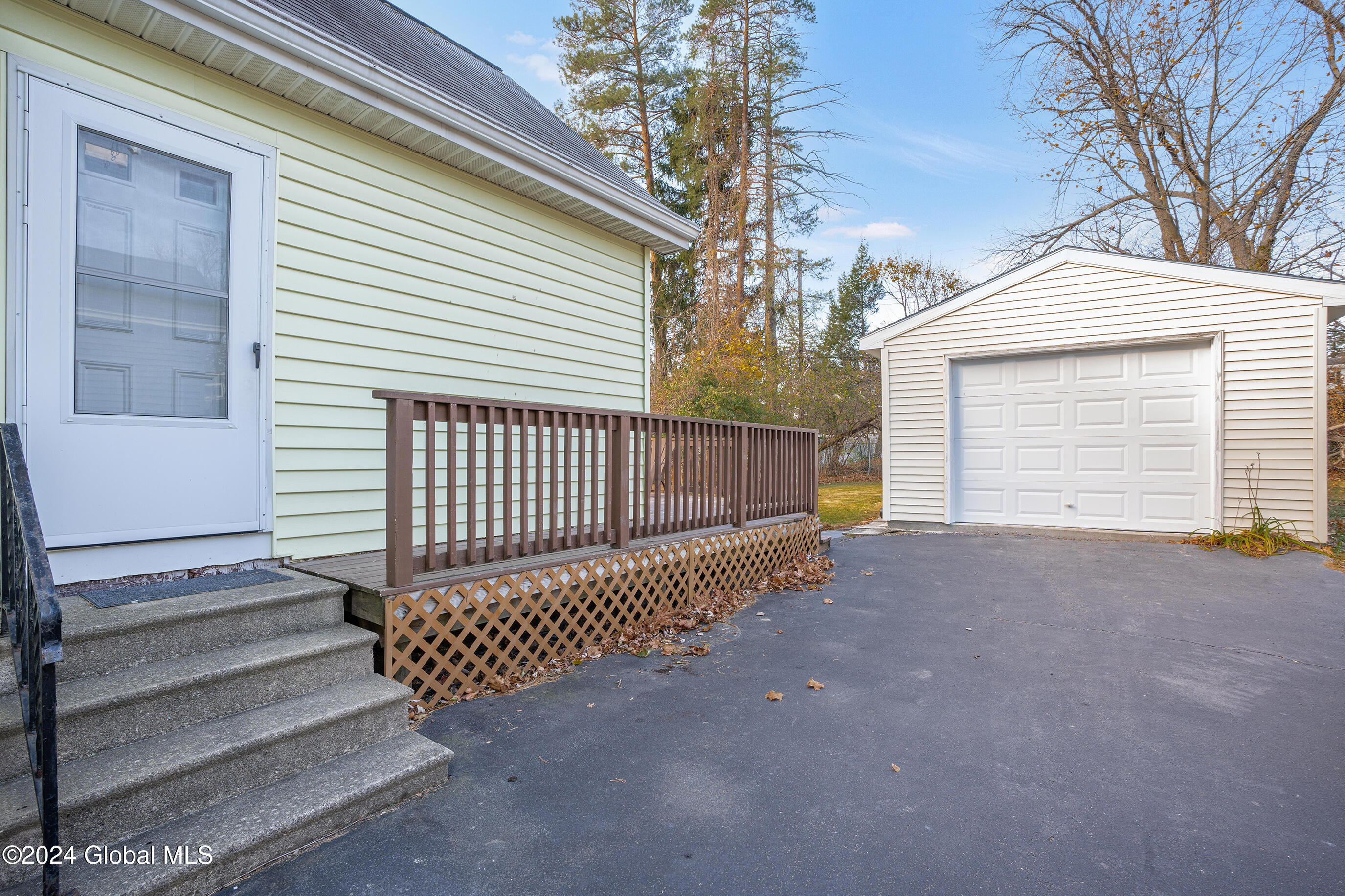 1105 S Country Club Drive, Niskayuna, New York image 35