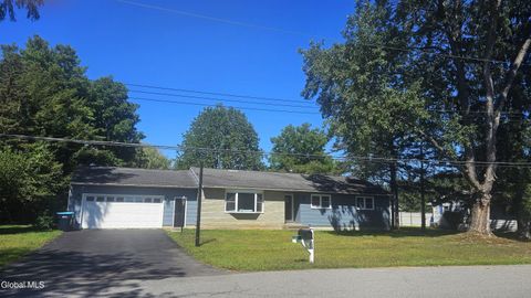 Photo of 4 Walter Drive, Saratoga Springs, NY 12866 (MLS # 202525138)