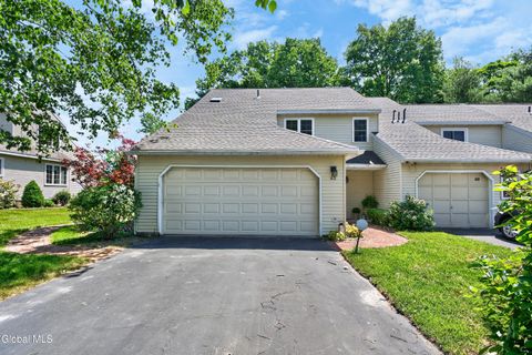 Townhouse For Sale - 62 Commonwealth Drive<br/> Glenmont, NY 12077