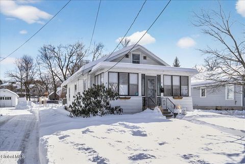 Photo of 5 Bloomingdale Avenue, East Greenbush, NY 12061 (MLS # 202611393)