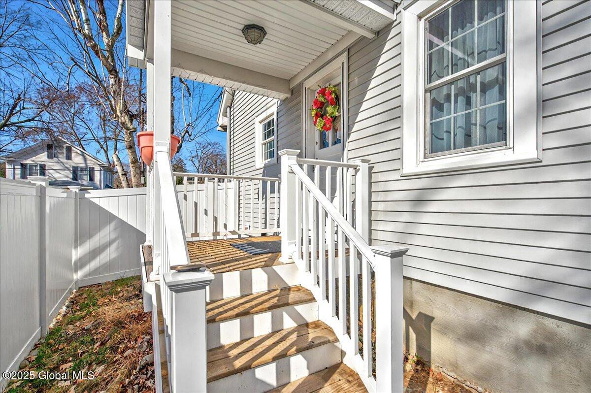 7 Plymouth Avenue, Delmar, New York image 36