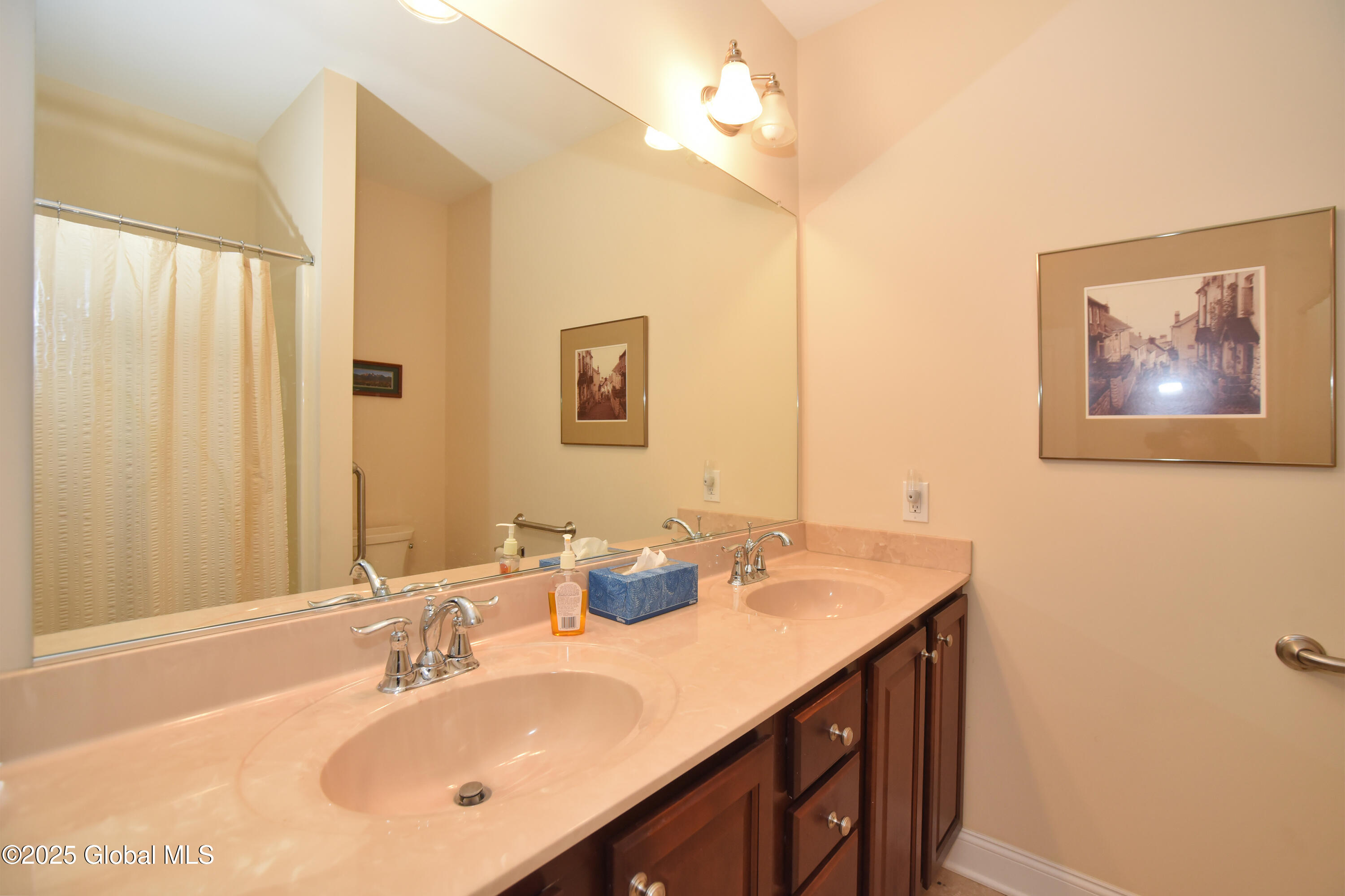 509 Lois Lane, Schenectady, New York image 32