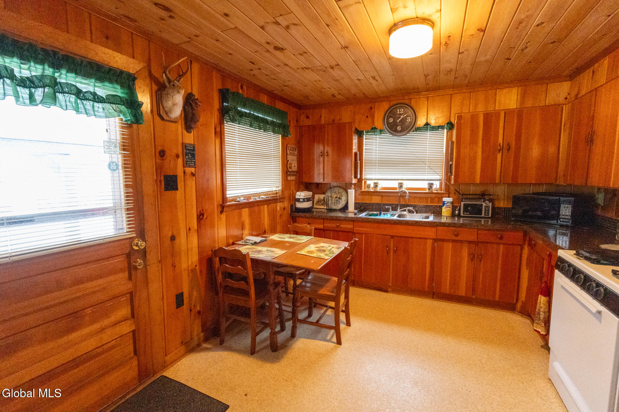 1506 Adirondack Road