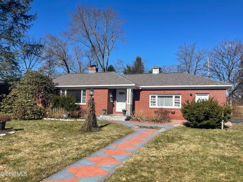 Photo of 173 Marshall Avenue, Schenectady, NY 12304 (MLS # 202612435)