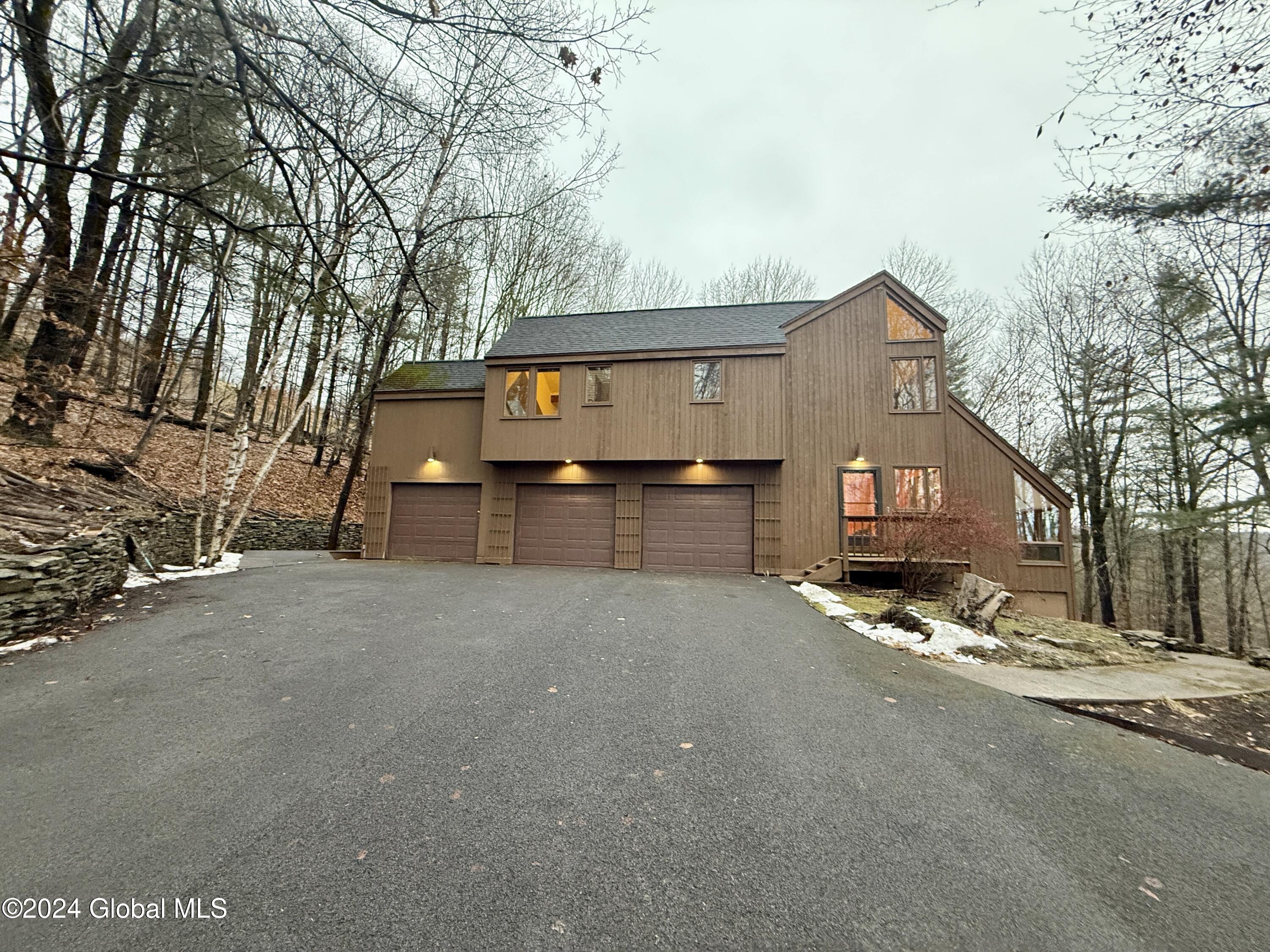 18 Brigham Road, Oneonta, New York image 1