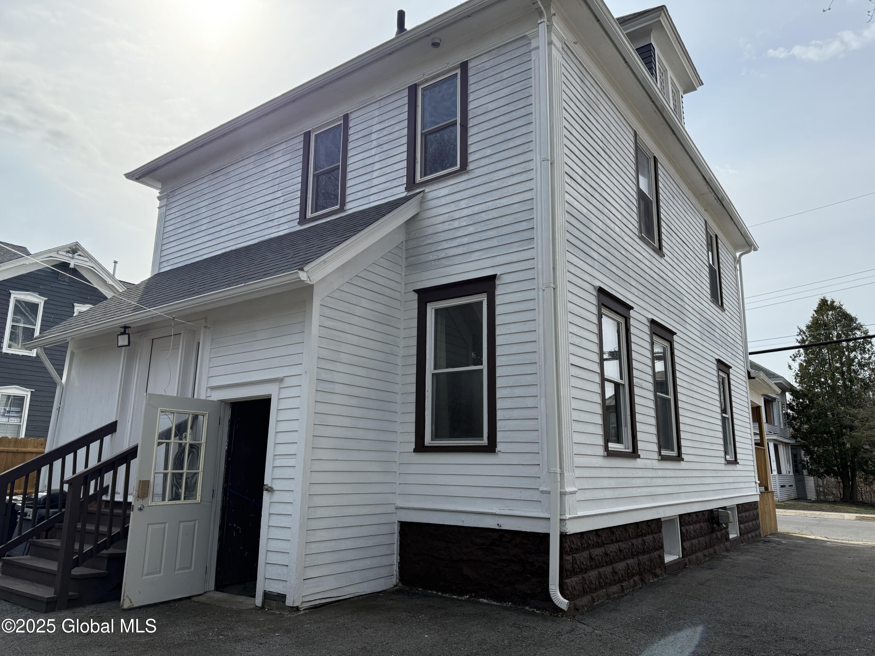 61 3rd Avenue, Gloversville, New York image 6