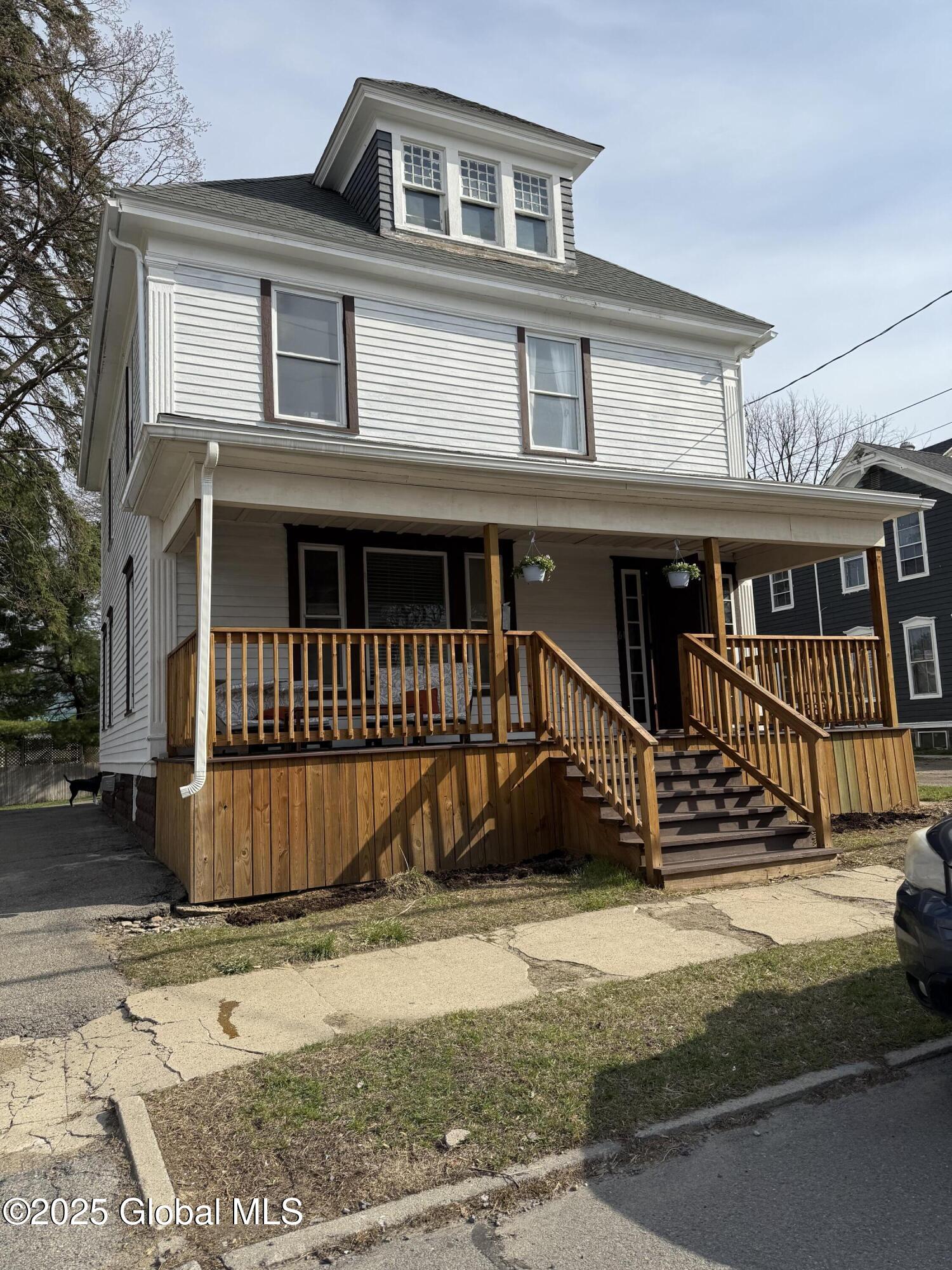 61 3rd Avenue, Gloversville, New York image 2